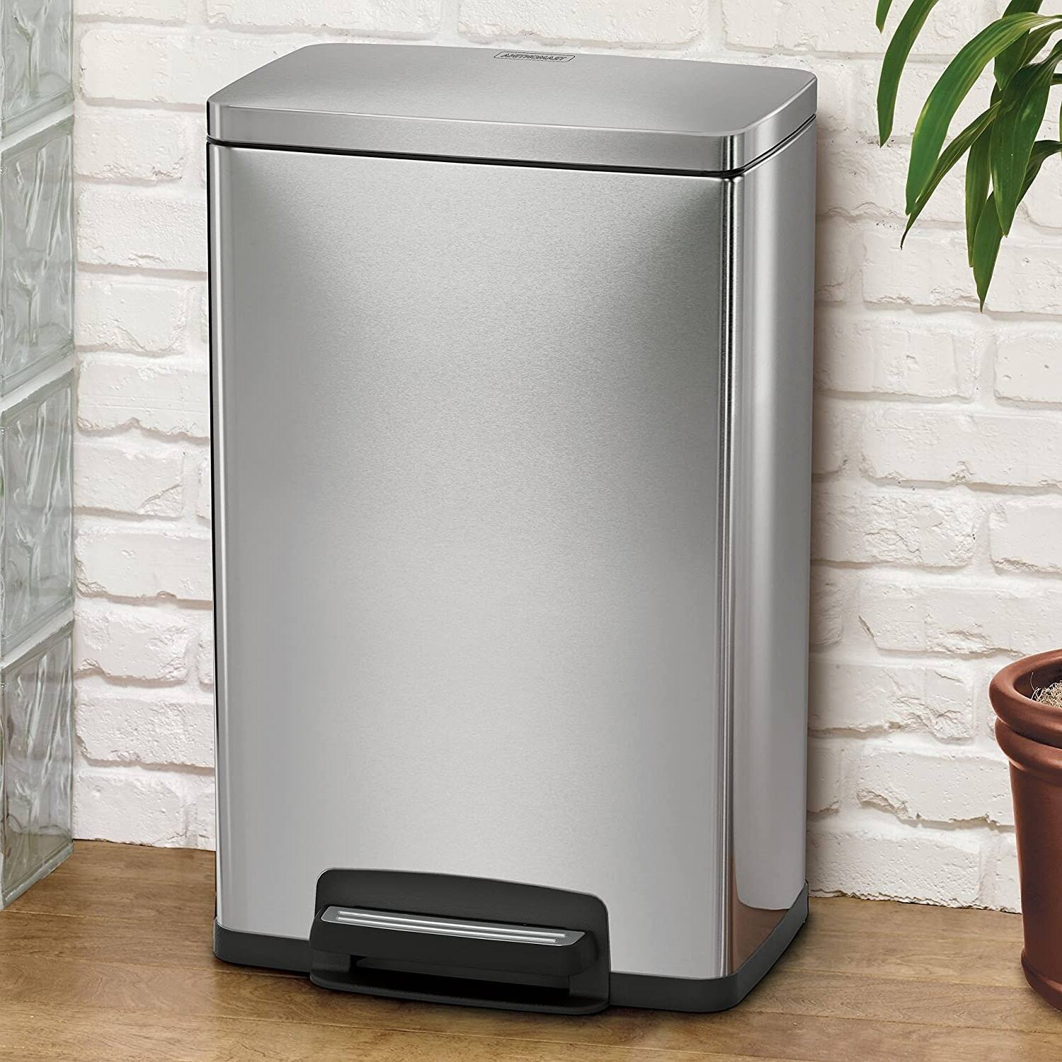 Back. Hivvago - 13-Gallon Kitchen Trash Can with Step Lid in Stainless Steel Finish - Silver Finish.