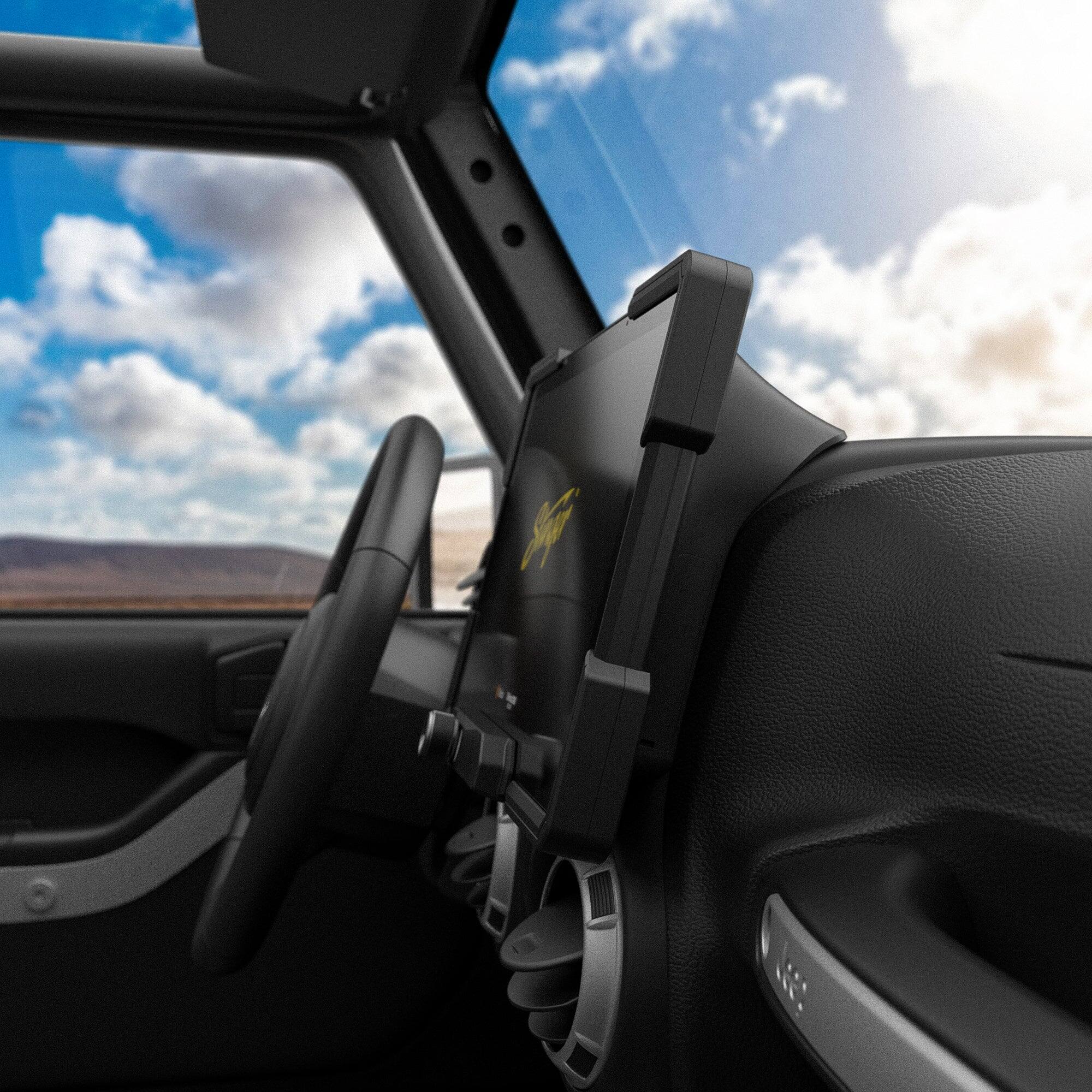 Alt View 2. Stinger - 12.8" Android Auto/Apple CarPlay Bluetooth Digital Media Receiver for Select 2011-2018 Jeep Wrangler JK Vehicles - Black.