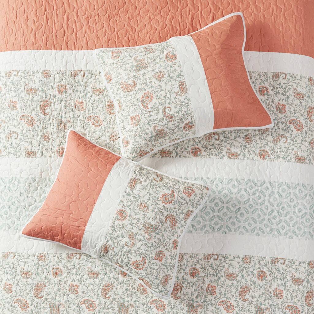 Alt View 3. Gracie Mills - Gracie Mills Singleton Reversible Paisley Lace 6-Piece Cotton Percale Quilt Set - Coral.