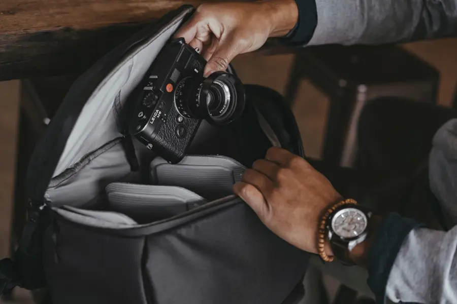 The text on the image reads "Leica C-Lux 5-15-55 Zeiss."