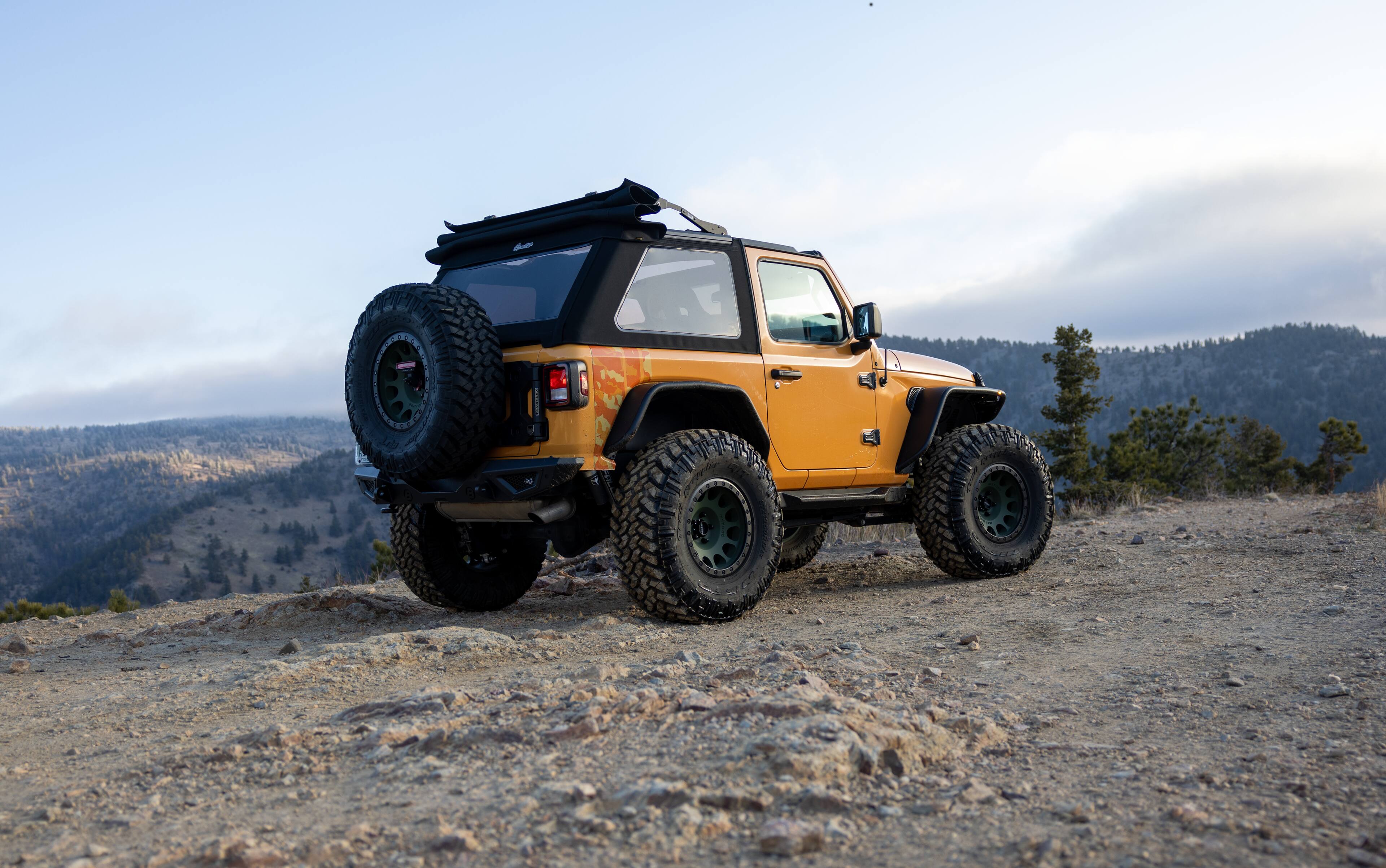 Angle. Bestop - Trektop - Jeep '07-18 Wrangler JK 4-Door (Black Diamond) - Black.