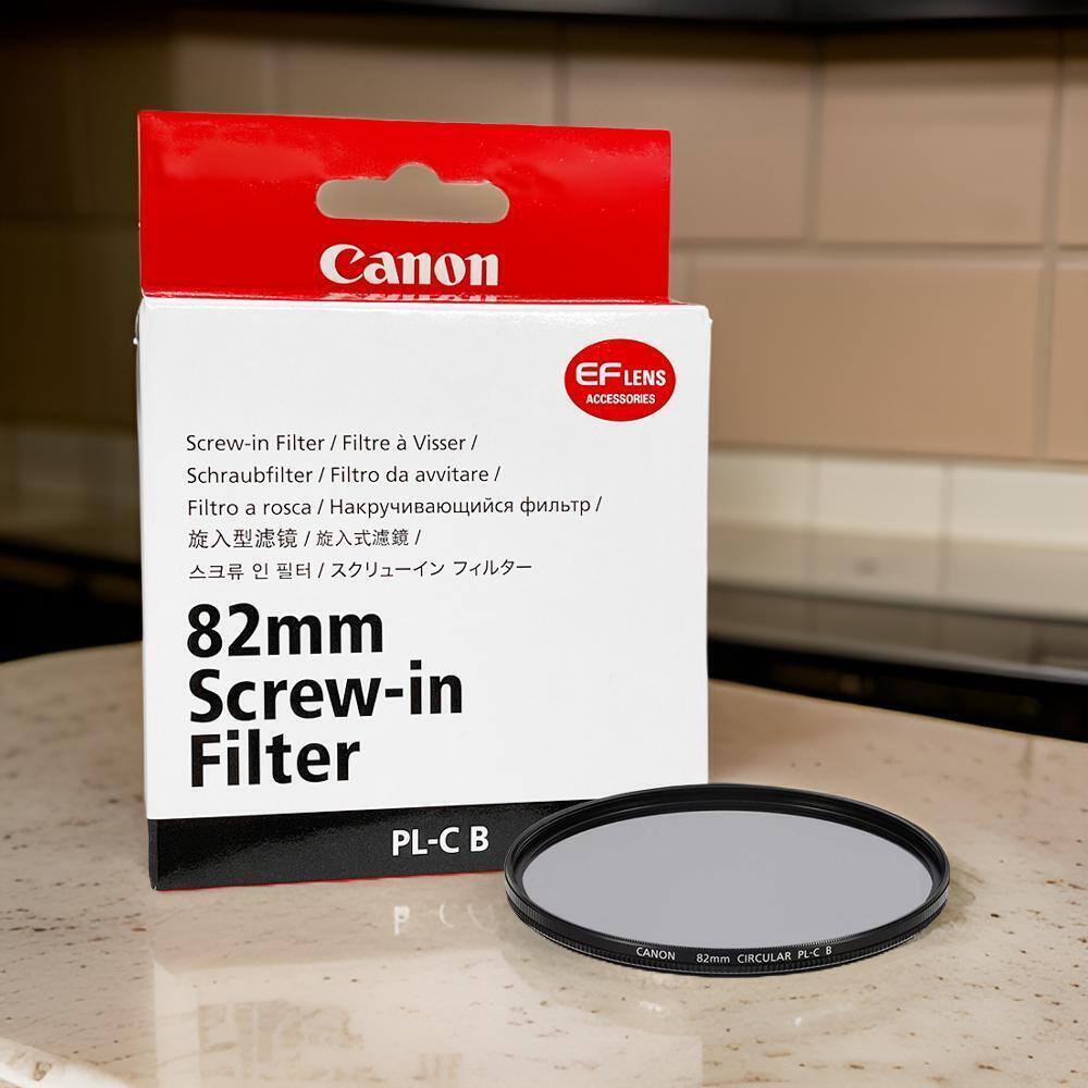 Canon EF Lens Accessories  
Screw-in Filter / Filtre à Visser / Schraubfilter / Filtro da avvitare / Filtro a rosca / Накрученный фильтр / 旋入型滤镜 / 旋入式滤镜 / 스크류 인 필터 / 스クリュー 인 필터  

82mm Screw-in Filter  
PL-C B  

CANON 82mm CIRCULAR PL-C B