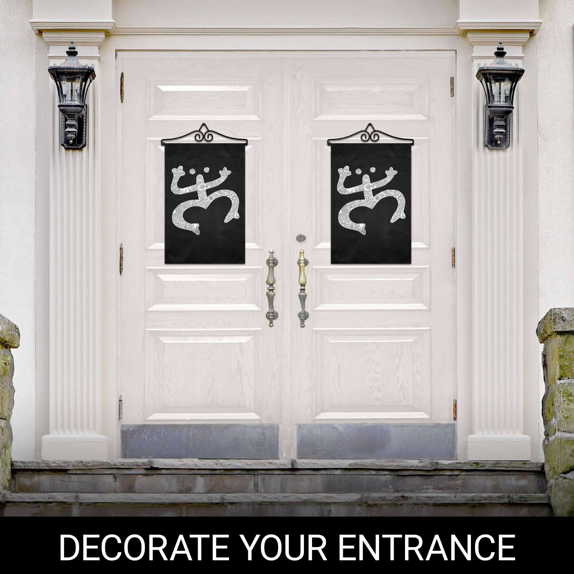 DECORATE YOUR ENTRANCE