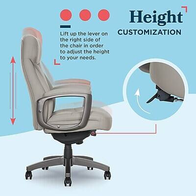 Height Lift up the lever on the right side of the chair in order to adjust the height to your needs.