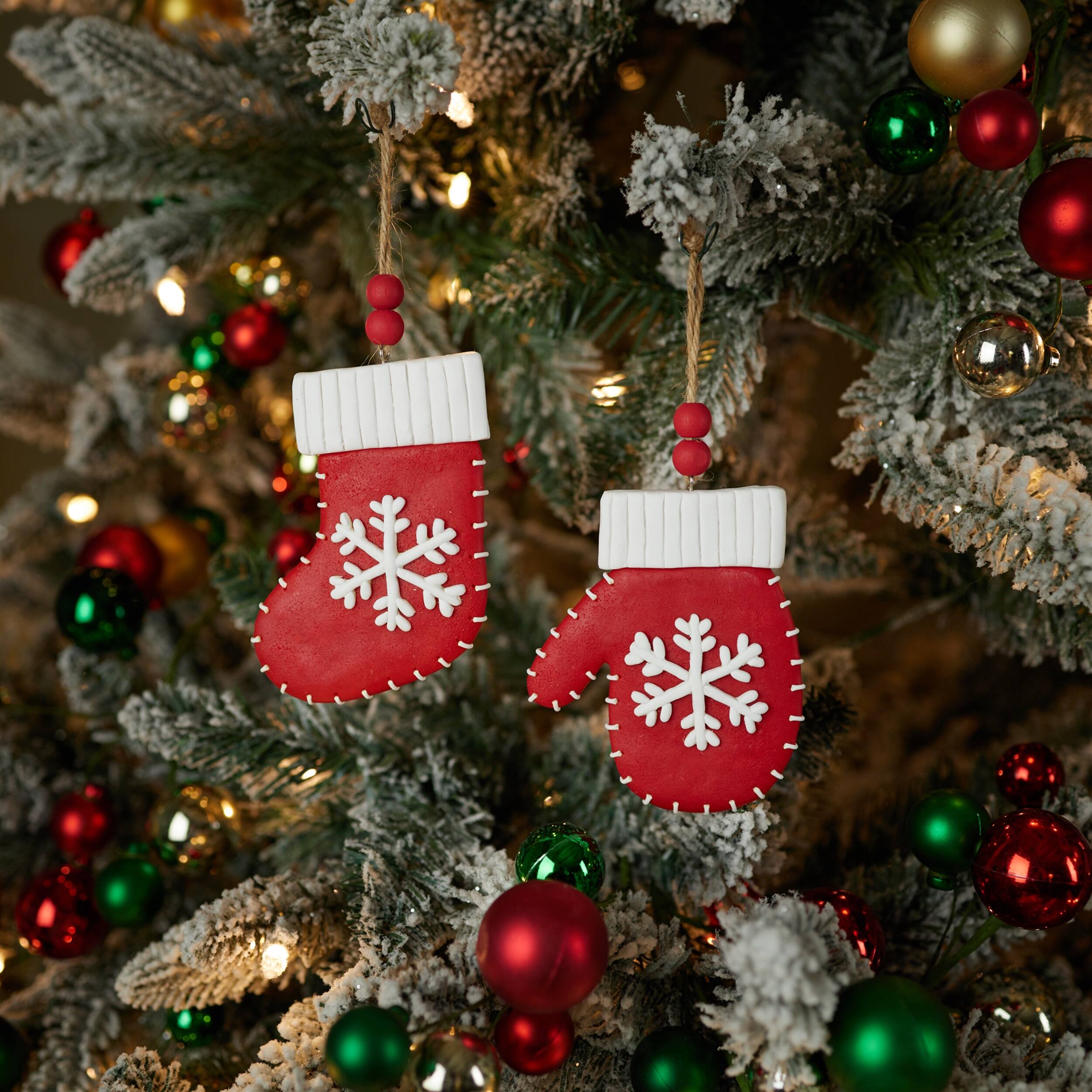 Angle. BreeBe - Mitten & Stocking Ornaments – Set of 12 - Red, White.