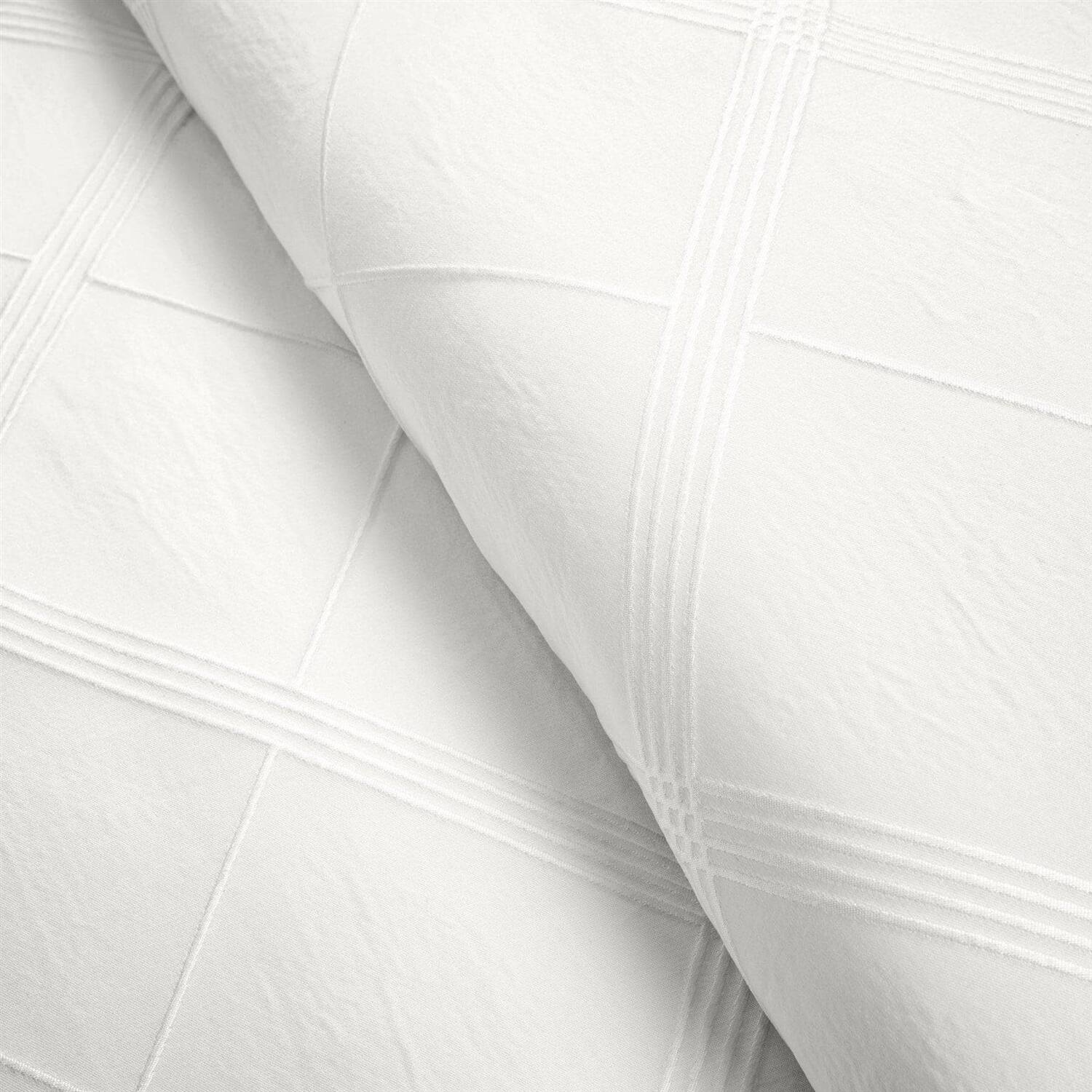 Back. Hivvago - Full/Queen White Diamond Jacquard 3 PCS Comforter Set - White.