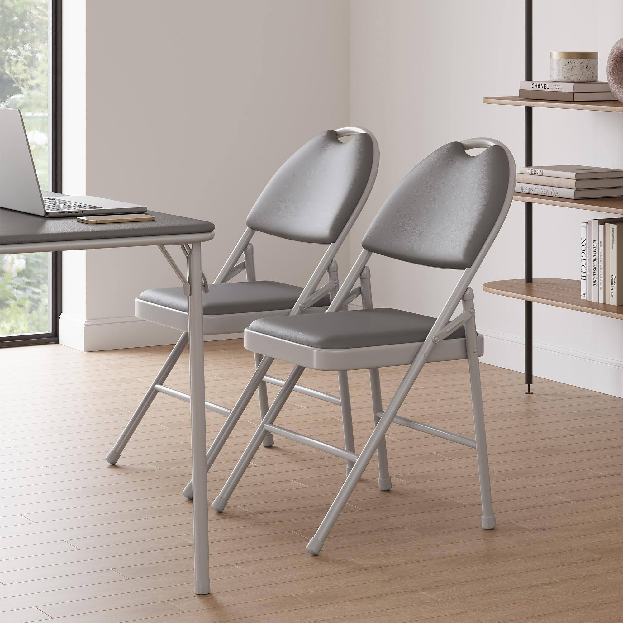 CHANEL  
OTTO  
KARL  
HEDON  
EE  
2M1