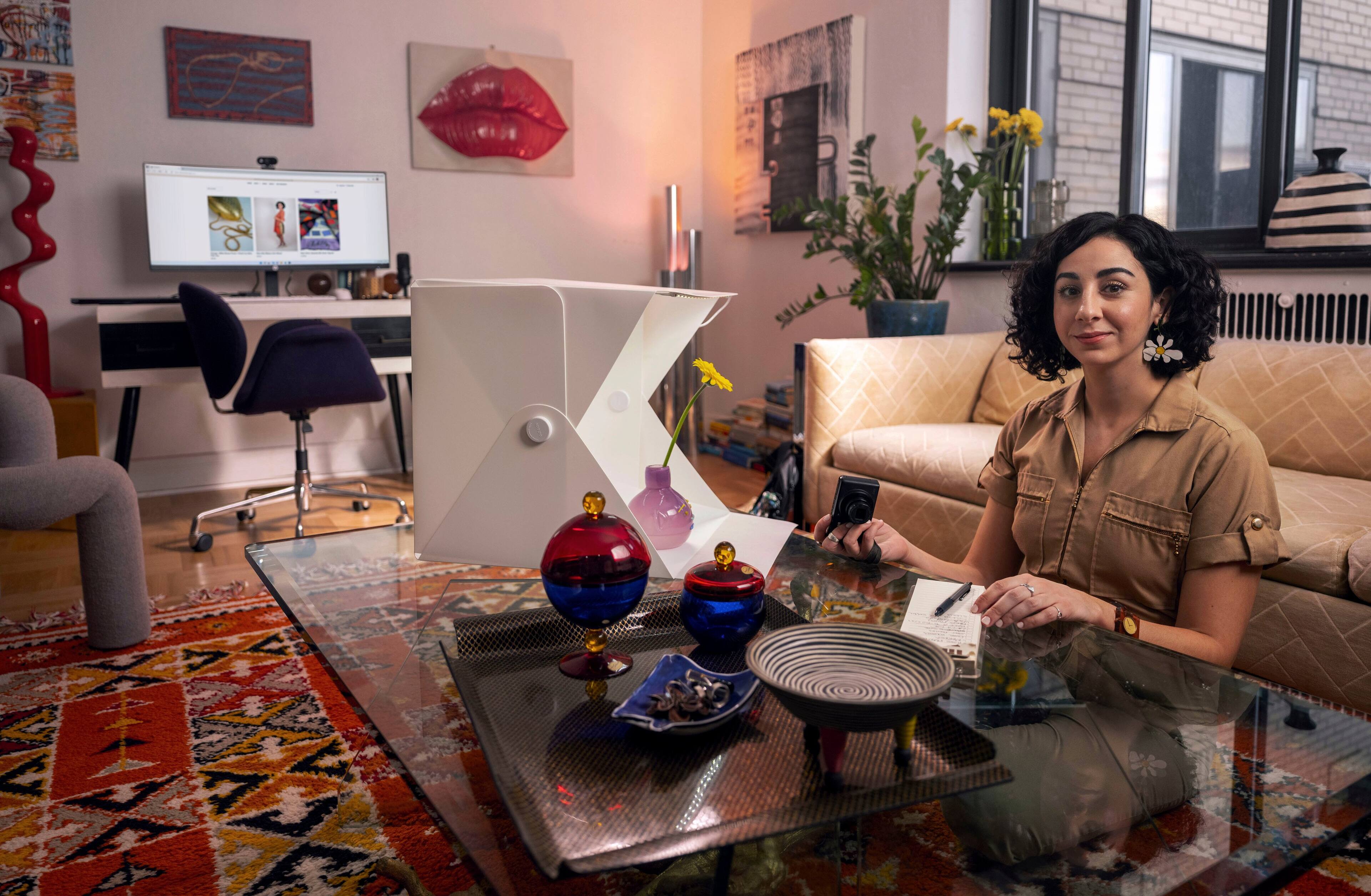 Alt View 17. HP - 320 Full HD 1080p Webcam for Laptops and Chromebooks - Black.