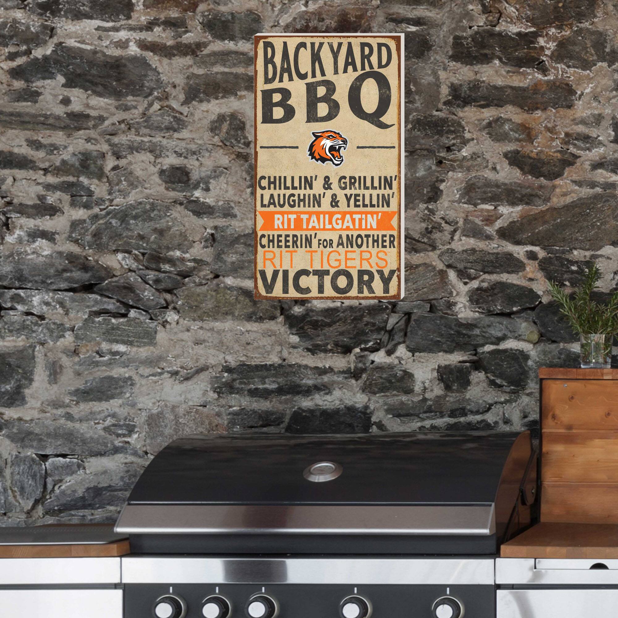 BACKYARD BBQ

CHILLIN' & GRILLIN'  
LAUGHIN' & YELLIN'  
RIT TAILGATIN'  
CHEERIN' FOR ANOTHER  
RIT TIGERS VICTORY