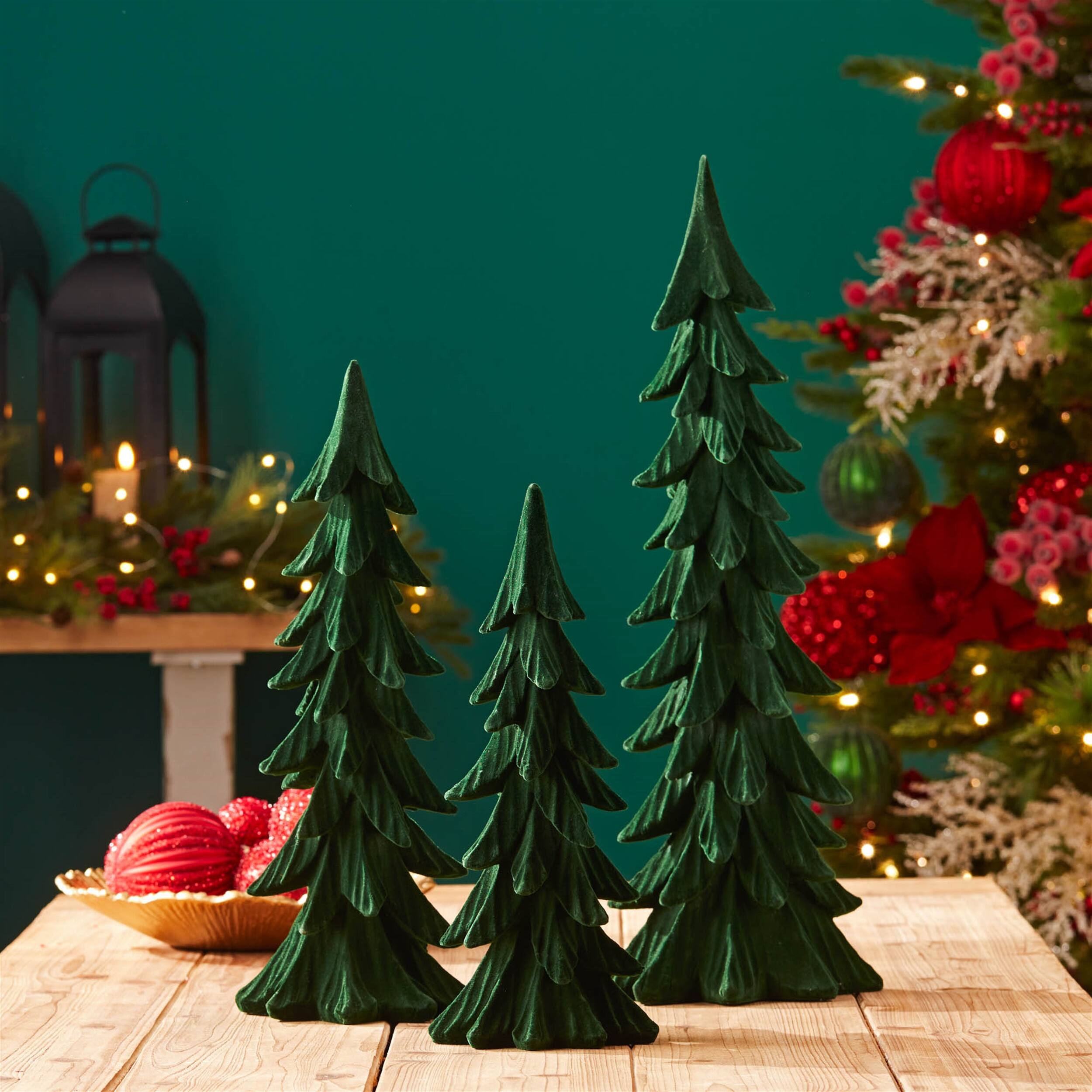 Angle. BreeBe - Velvet Pine Tree (Set of 3) - Green.