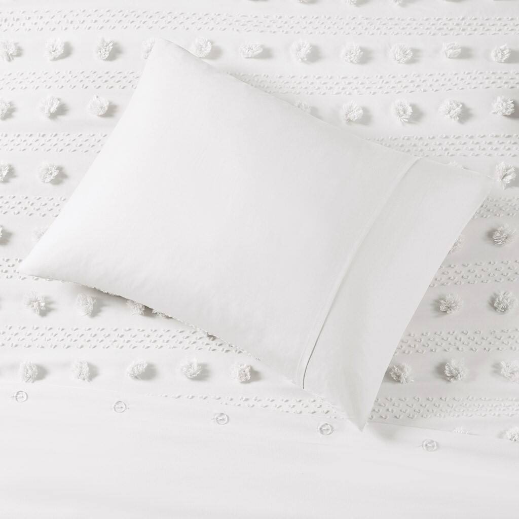 Alt View 3. Gracie Mills - Gracie Mills Eloise Clip Jacquard Duvet Cover Set - Ivory.
