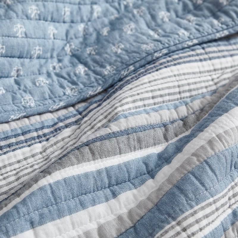 Left. Hivvago - Full/Queen 3 Piece Nautical Anchor Blues 100-Percent Cotton Reversible Quilt Set - Blues.