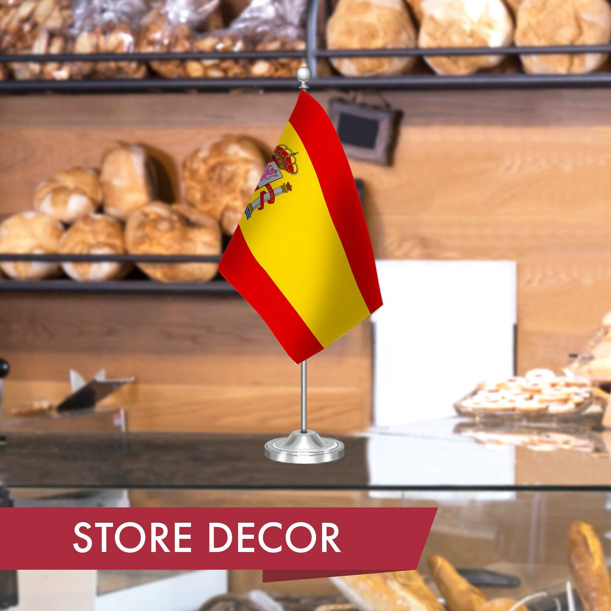 STORE DECOR