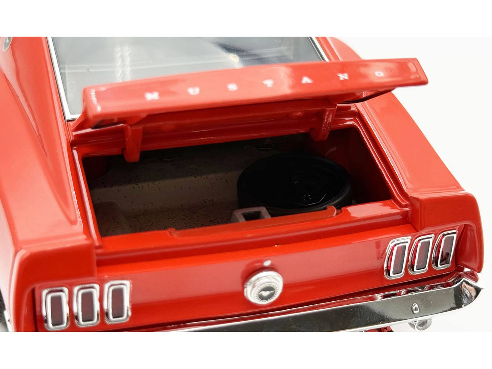N G A MUSTANG 000 000