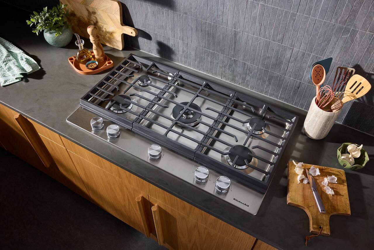 Alt View 9. KitchenAid - 36" Gas Cooktop with 5 Burners and Integrated Wok Grate - Black Ore.