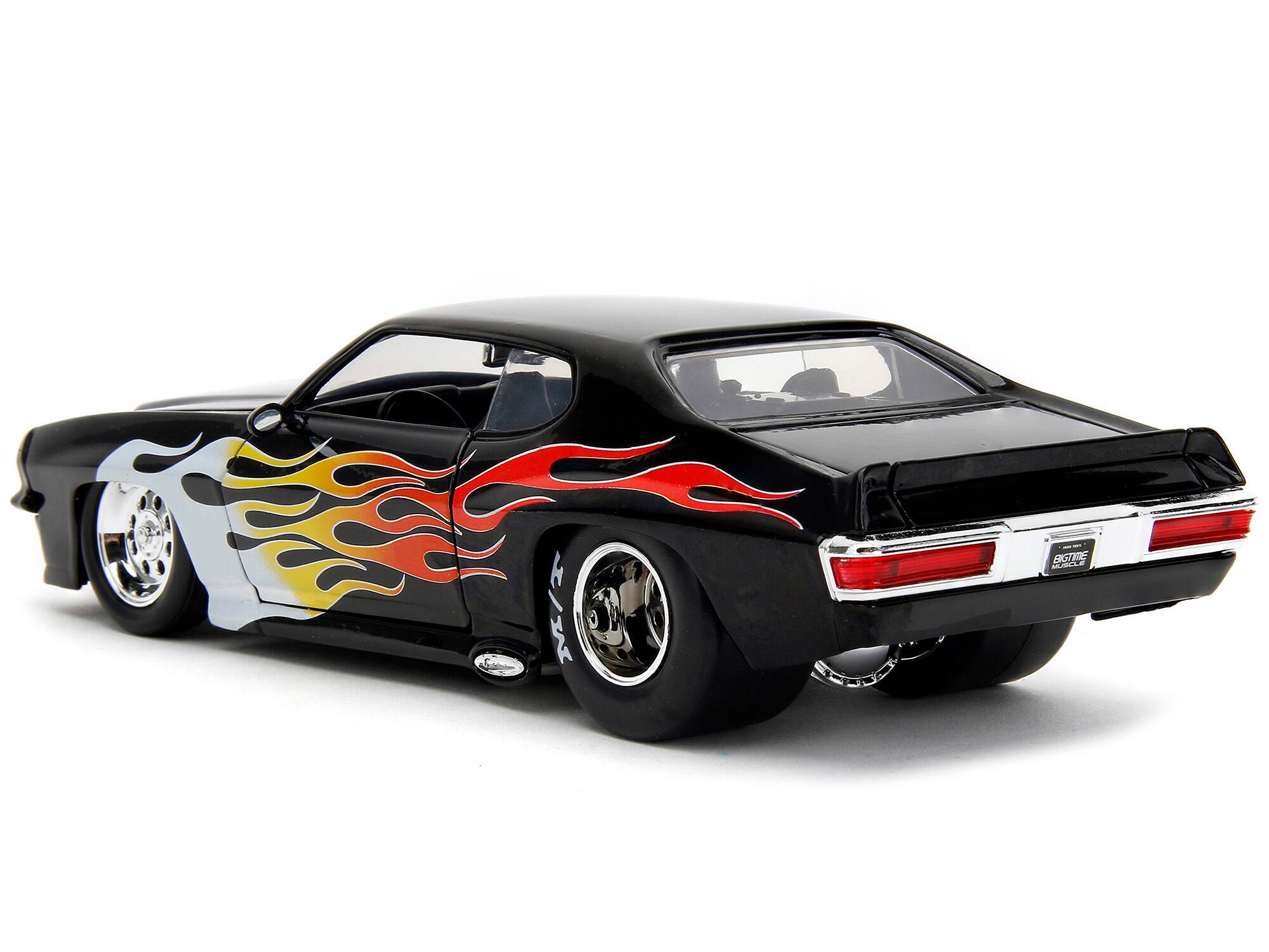 Alt View 5. Jada - 1971 Pontiac GTO Black with Flame Graphics "Bigtime Muscle" Series 1/24 Diecast Model Car by Jada.