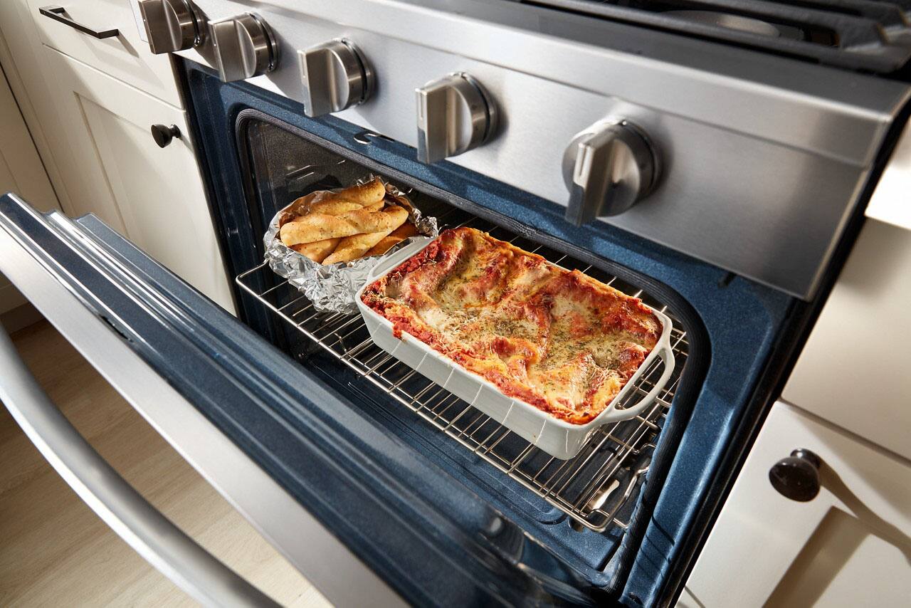 Alt View 17. Whirlpool - 5.0 Cu. Ft. Freestanding Gas True Convection Range with Steam/Self Clean and Air Cooking Technology - Fingerprint Resistant Stainless Steel.