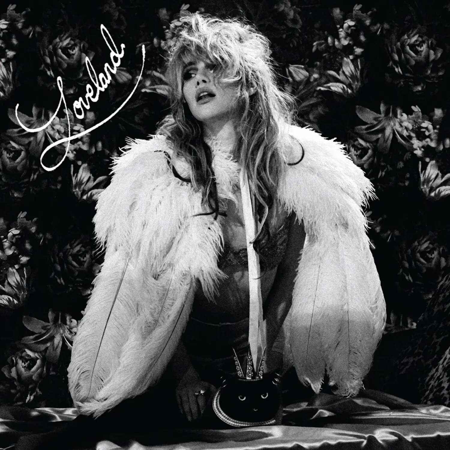 Front. Suki Waterhouse - Loveland   - COMPACT DISCS.
