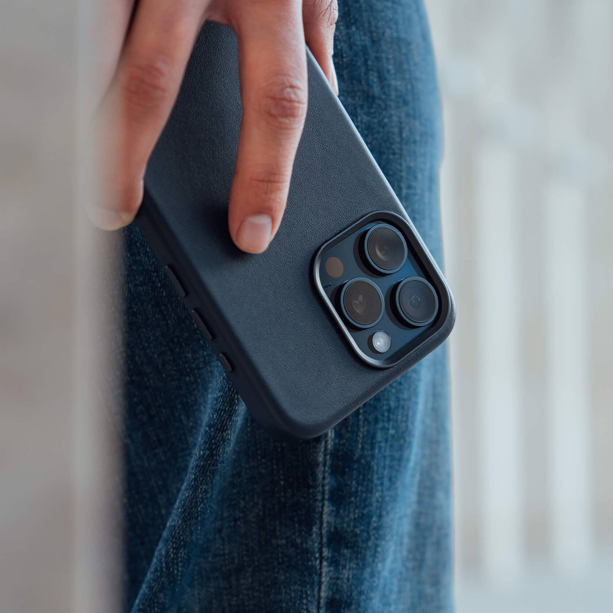 Back. SANDMARC - Minimal Leather Case - iPhone 16 Pro Max - Navy - navy.