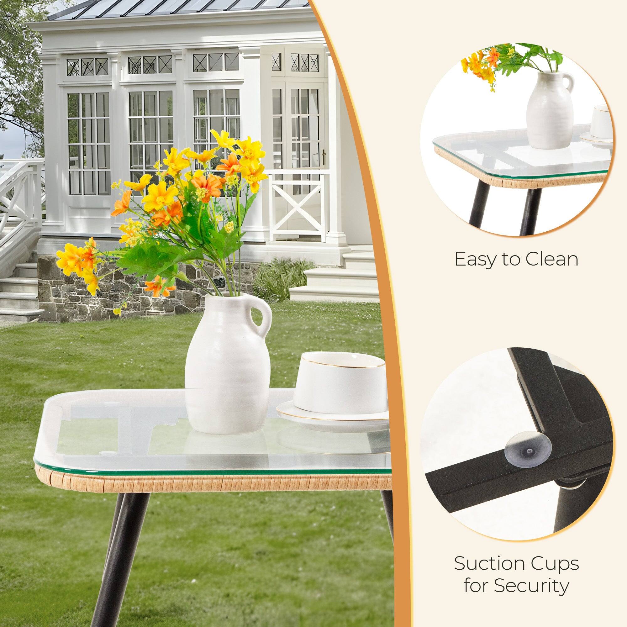 Easy to Clean  
Suction Cups for Security