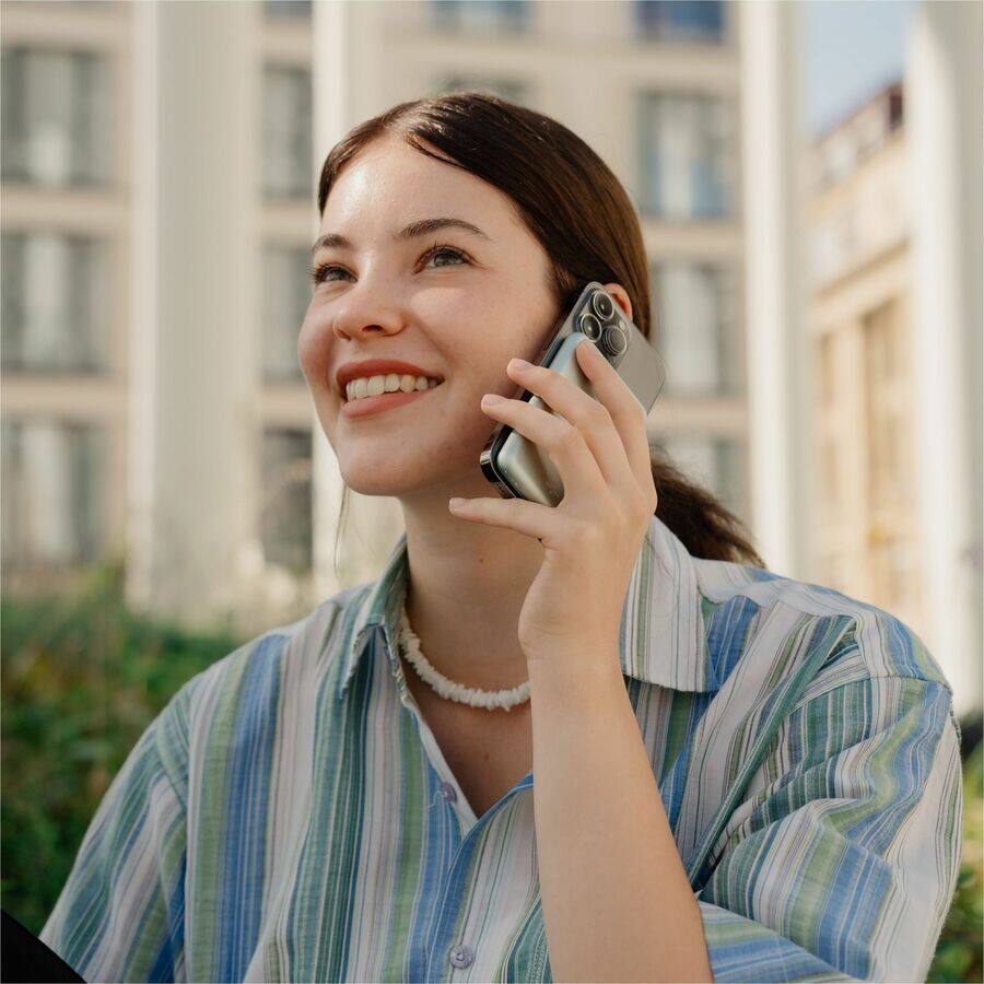 Alt View 5. Verbatim - Verbatim Charge 'n' Go Magnetic Wireless Power Bank 5000 mAh - Green - For Smartphone - 5000 mAh - 20 W - USB Type-C.