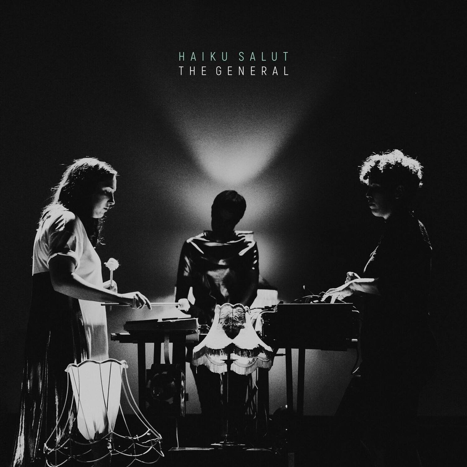 HAIKU SALUT  
THE GENERAL
