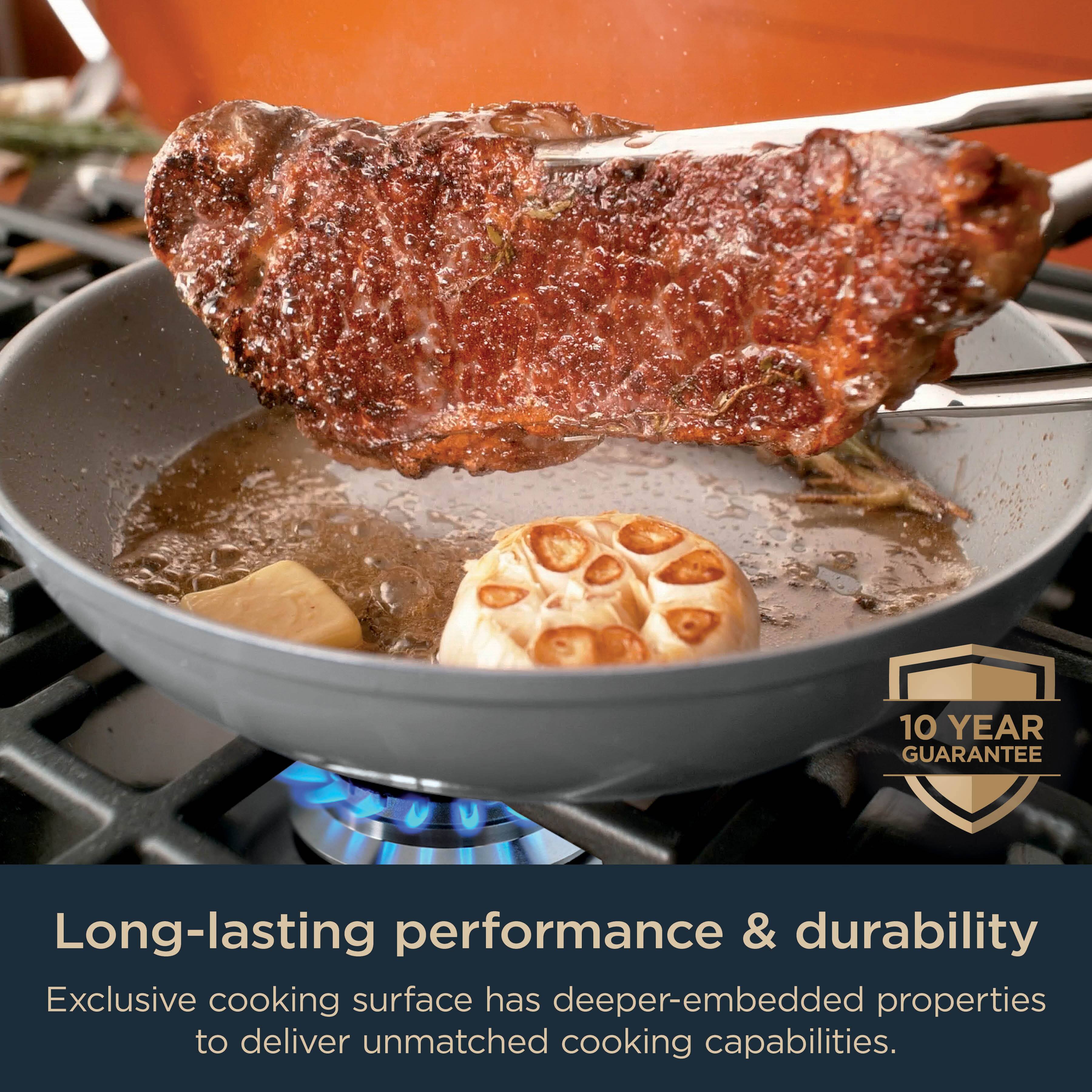 10 YEAR GUARANTEE

Long-lasting performance & durability

Exclusive cooking surface has deeper-embedded properties to deliver unmatched cooking capabilities.