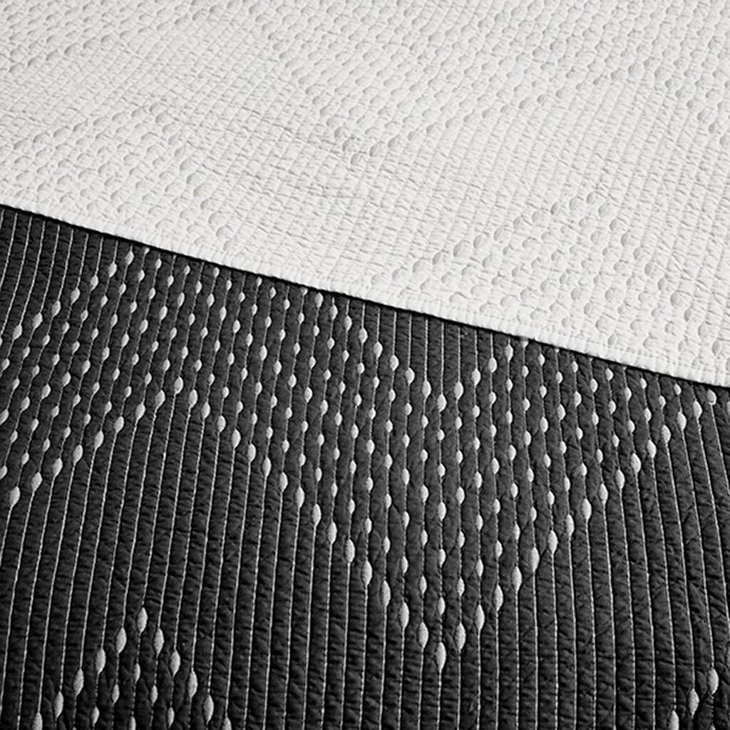 Alt View 5. Gracie Mills - Gracie Mills Huber 3-Piece Embroidered Cotton Quilt Set - Black.