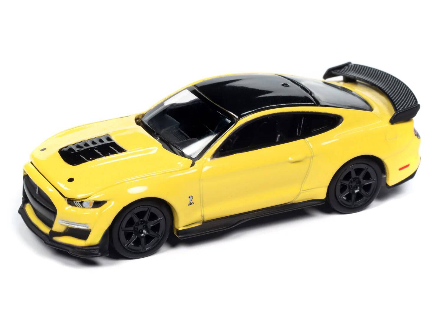 Angle. Autoworld - 2021 Ford Mustang Shelby GT500 Carbon Fiber Track Pack Grabber Yellow with Black Top "Modern Muscle" Series 1/64 - Yellow And Black.