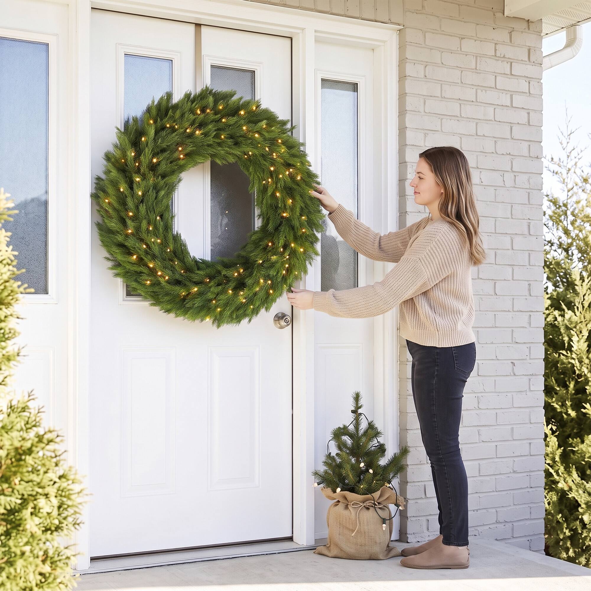 Alt View 7. Homcom - Christmas Decoration, 48 in Pre-Lit Norwegian Spruce Artificial Christmas Wreath with 150 LED Lights - Green.