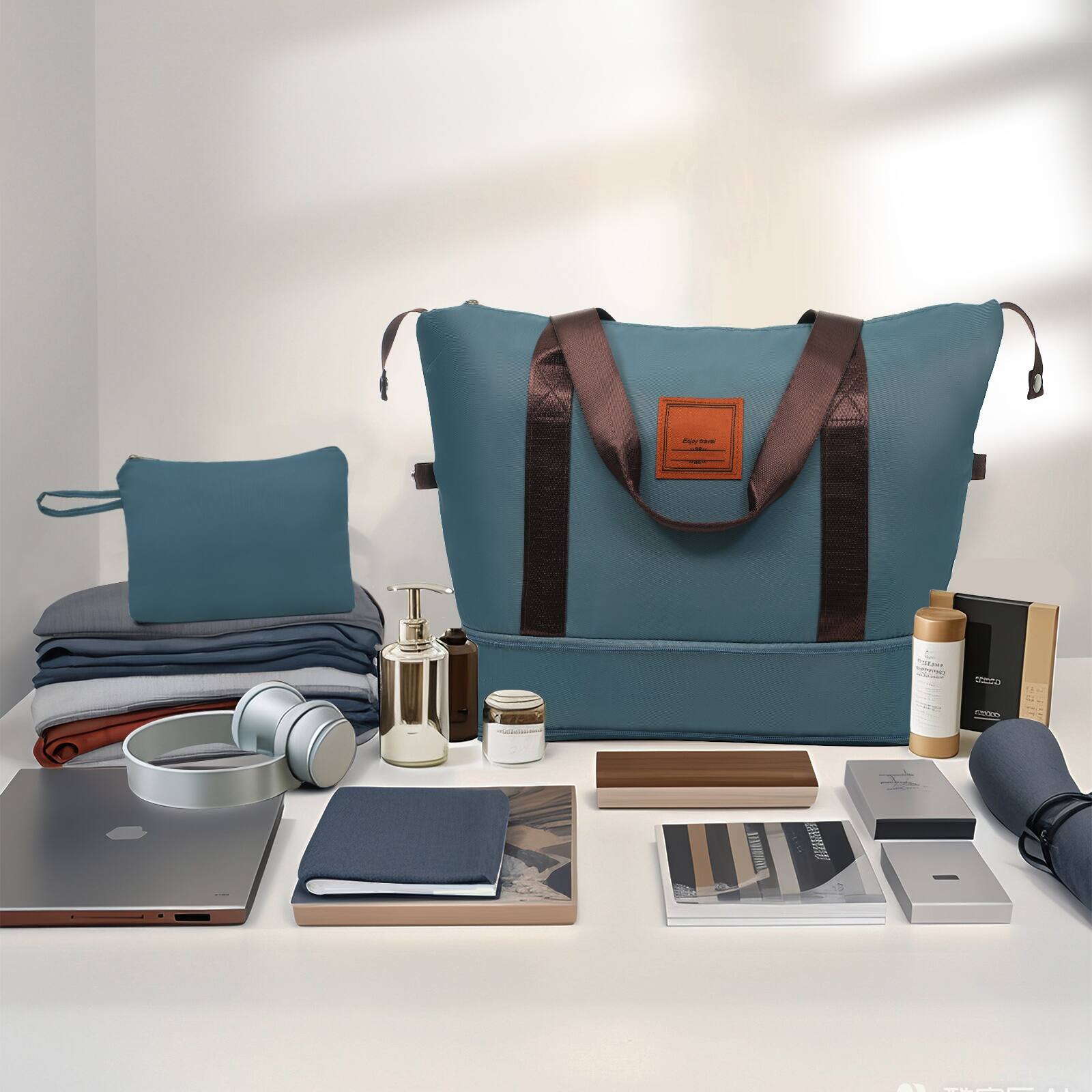 Alt View 1. Ecooso - 3-Piece Luggage Set Airline Approved Lightweight Hardshell ABS Suitcases with Spinner Wheels 20-Inch Carry-On - Inky Blue.