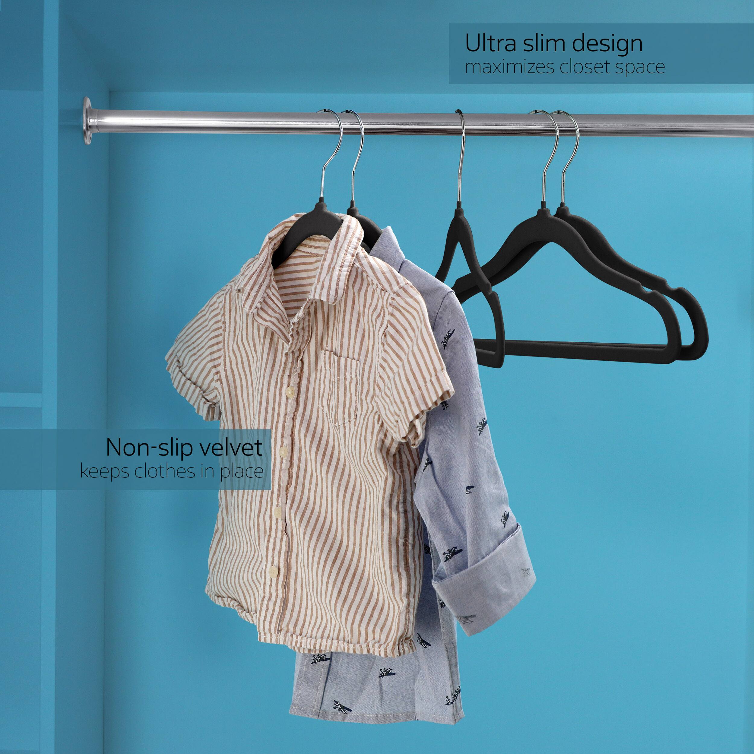 Ultra slim design maximizes closet space  
Non-slip velvet keeps clothes in place