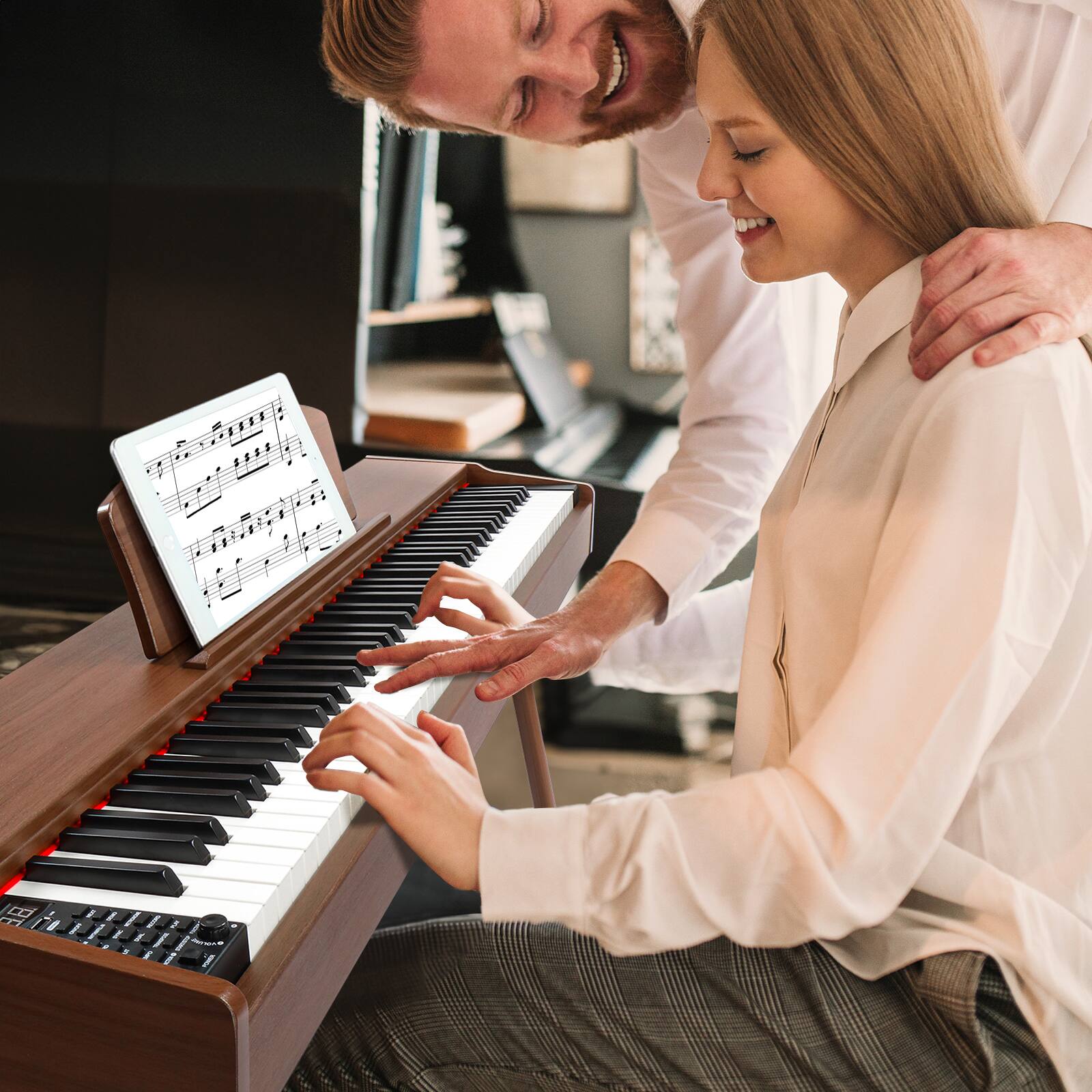 Alt View 1. Winado - Piano Keyboard - 88 Key Weighted Digital Piano for Beginners,Triple Pedal,MIDI.