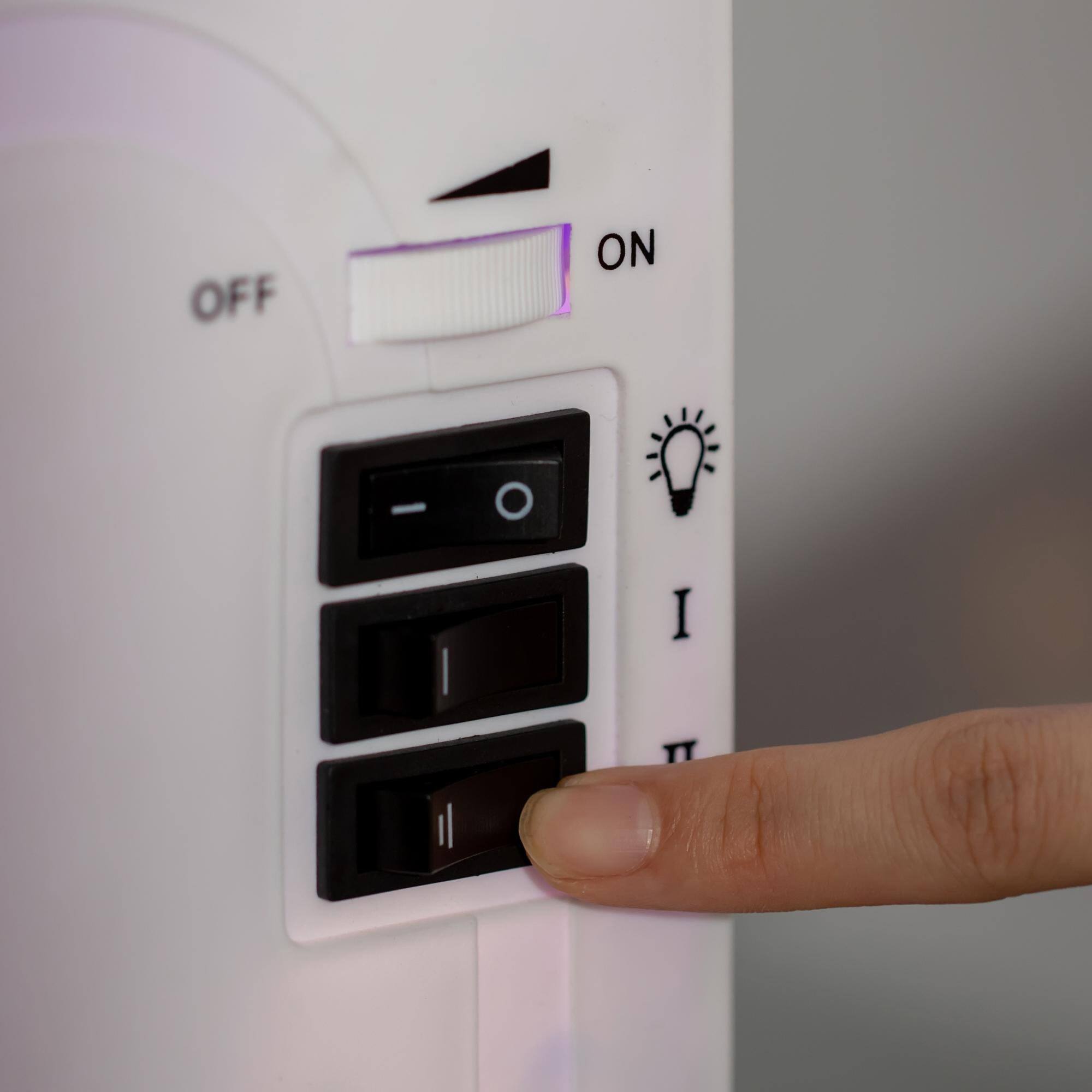 Angle. Resenkos - 18" Electric Fireplace Stove, Freestanding Fireplace Heater with Realistic LED Flame, White - White.