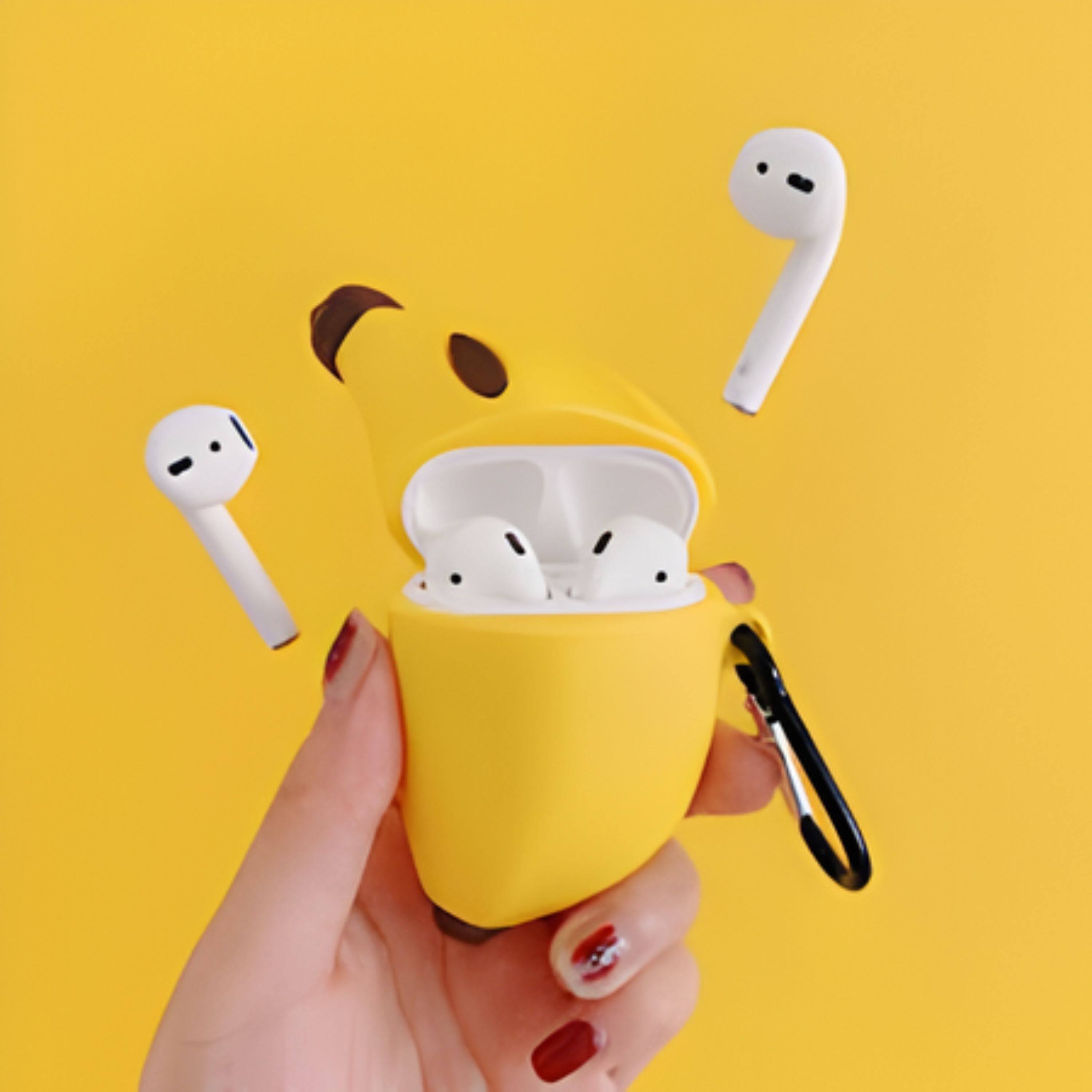 Angle. Kitcheniva - Banana Style Airpod Pro Case.