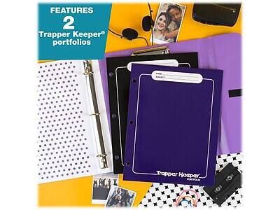 FEATURES  
2 Trapper Keeper® portfolios