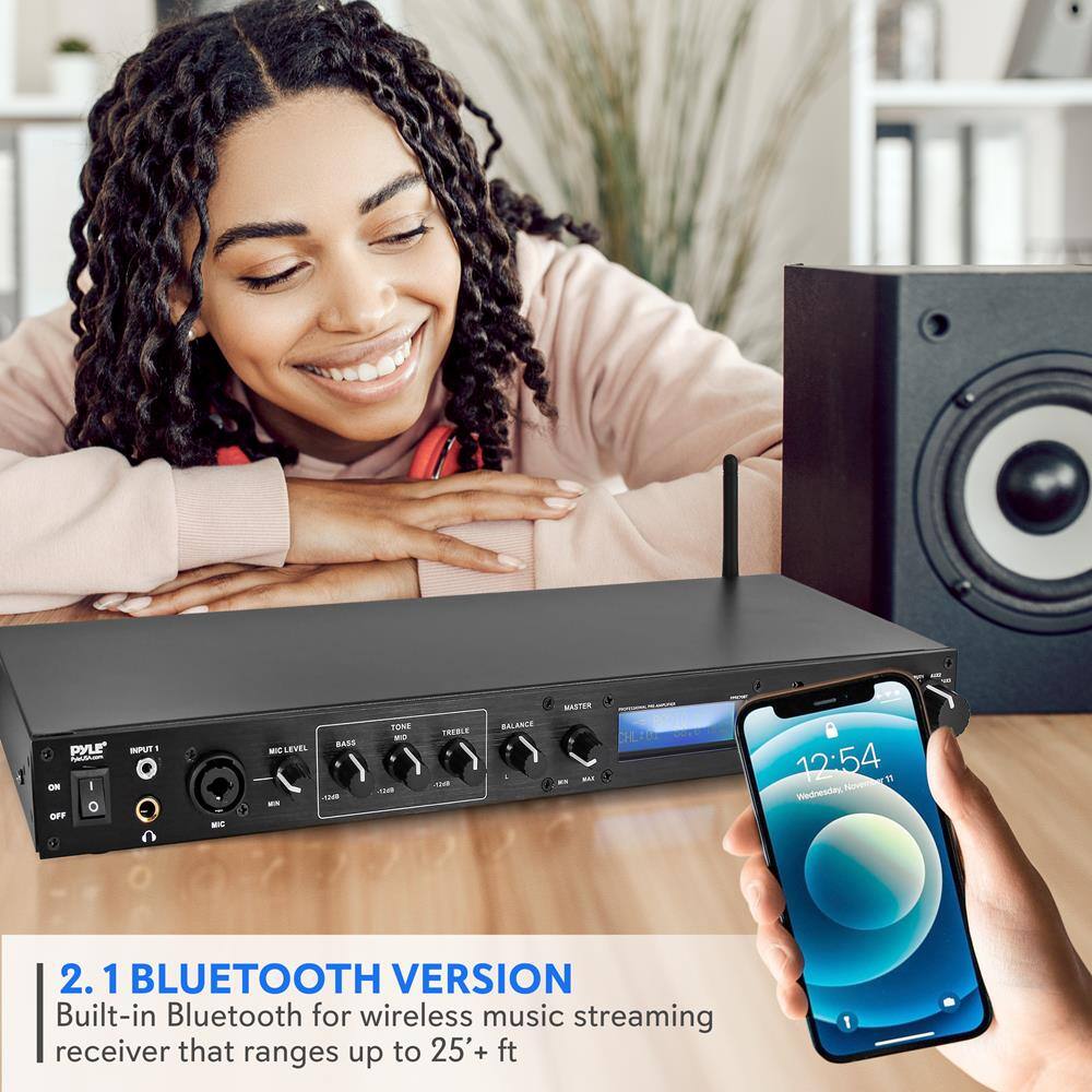 PYLE  
ON/OFF  
INPUT 1  
MIC LEVEL  
BASS  
TONE  
TREBLE  
BALANCE  
MASTER  

2.1 BLUETOOTH VERSION  
Built-in Bluetooth for wireless music streaming receiver that ranges up to 25+ ft