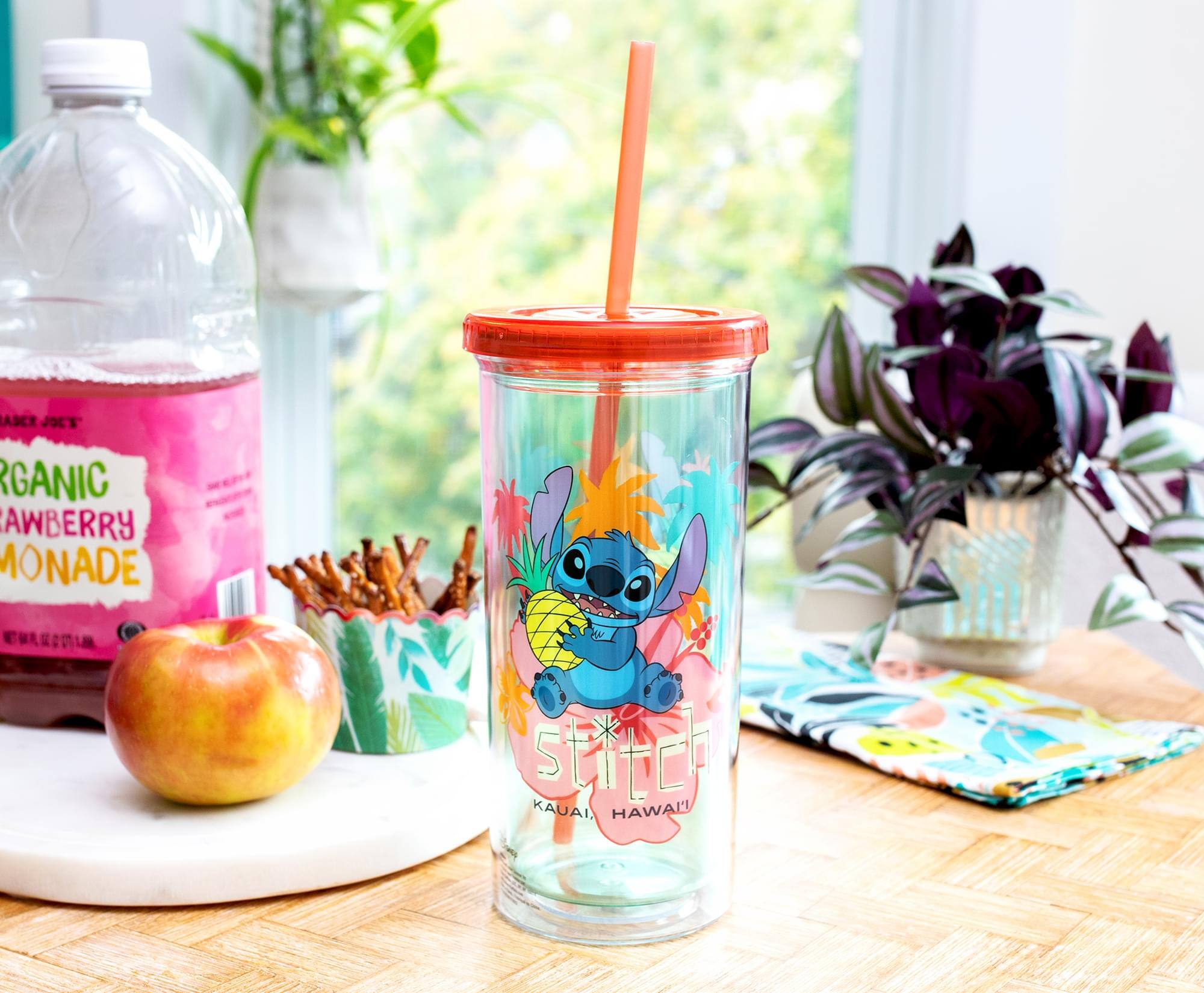 ASCE JKCT GANIC AWBERRY MONADE ULROIM StitEd KAUAI, HAWAII

Corrected text:
ORGANIC STRAWBERRY MONADE
STITCH
KAUAI, HAWAII