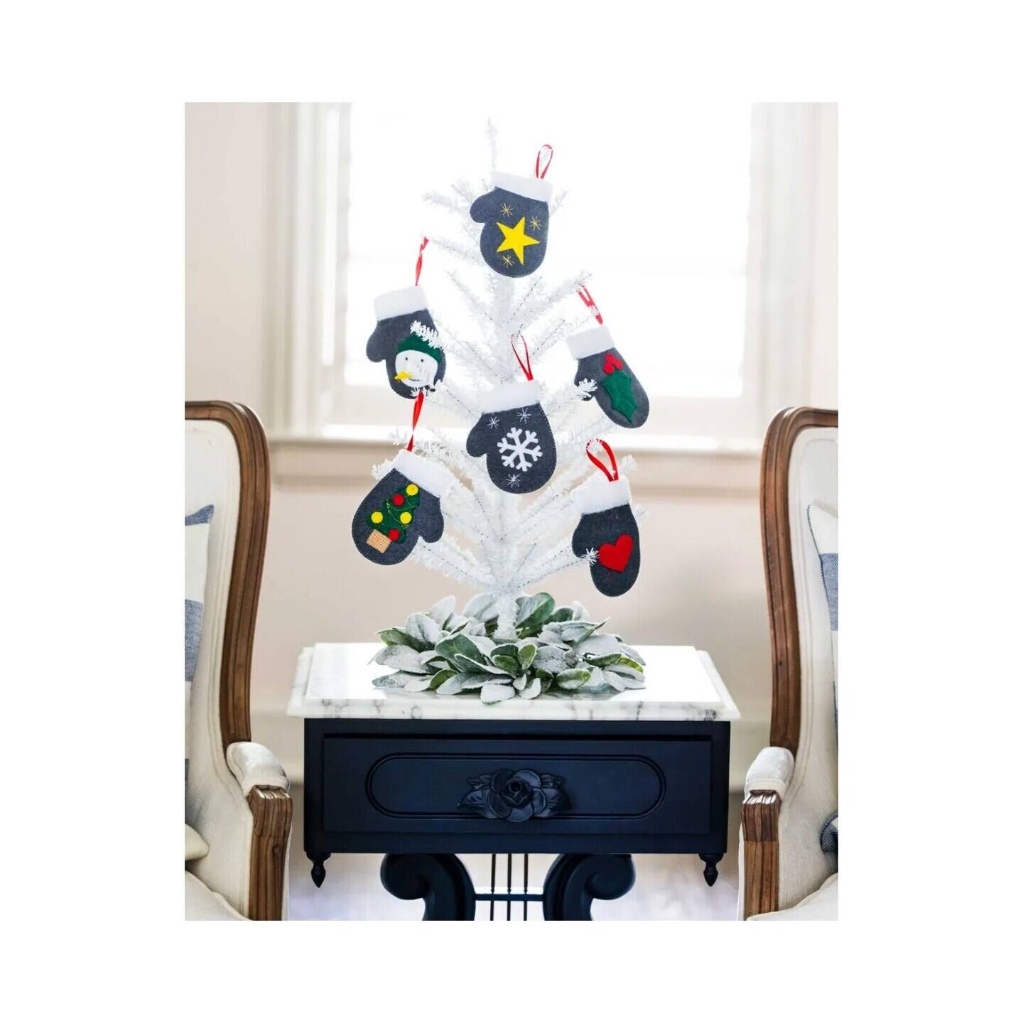 Alt View 1. AccuQuilt - Warm Hands, Warm Hearts Die Deluxe Bundle - Multicolor.