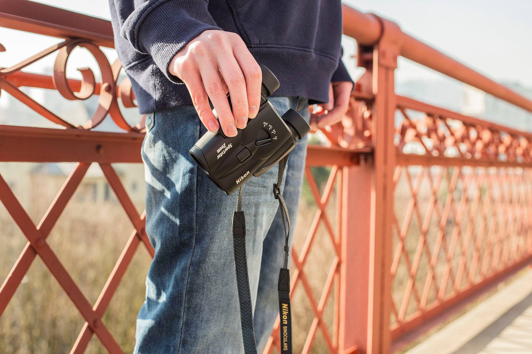 Nikon BINOCULARS  
7x30  
7x30  
Nikon BINOCULARS