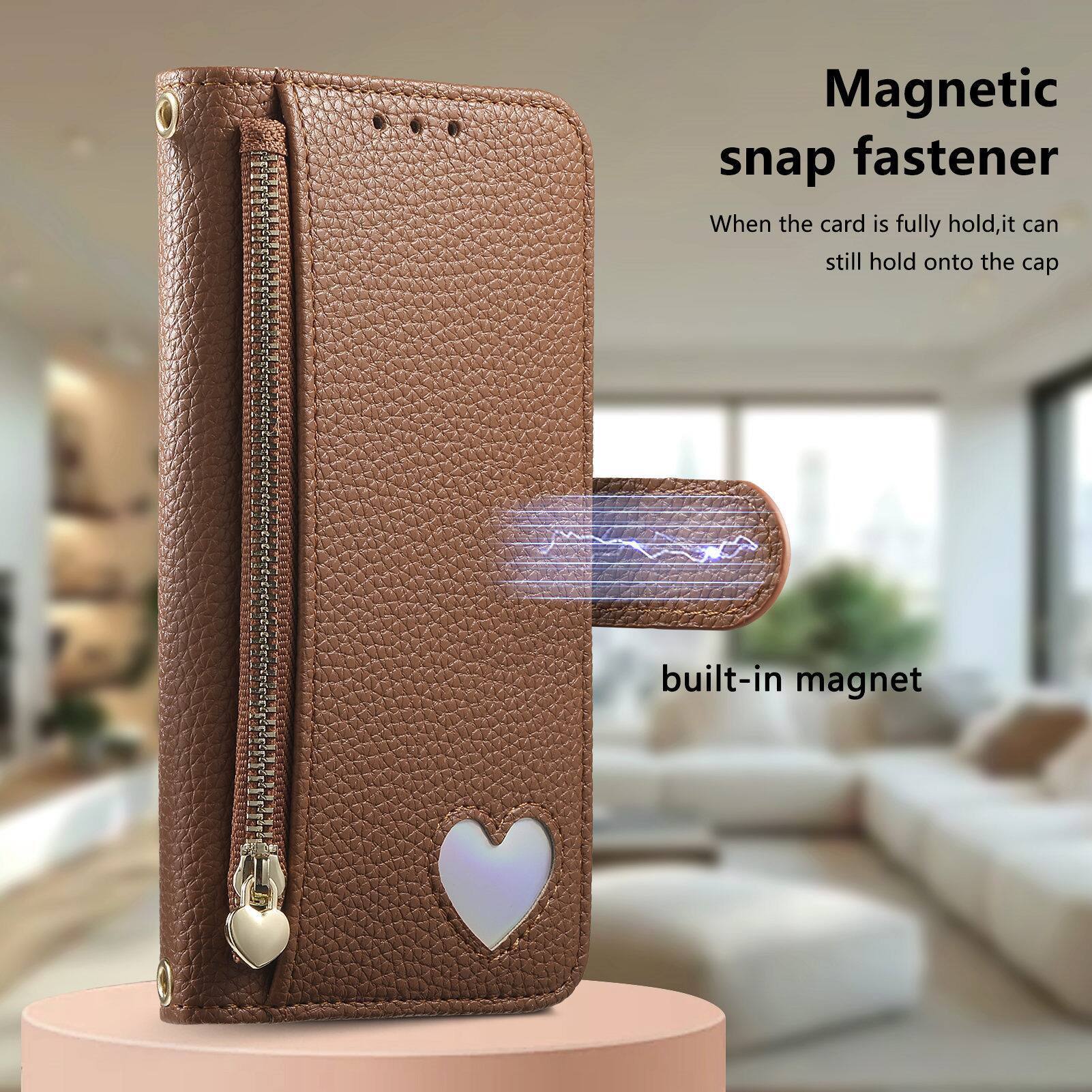 Magnetic snap fastener  
When the card is fully hold, it can still hold onto the cap  
built-in magnet