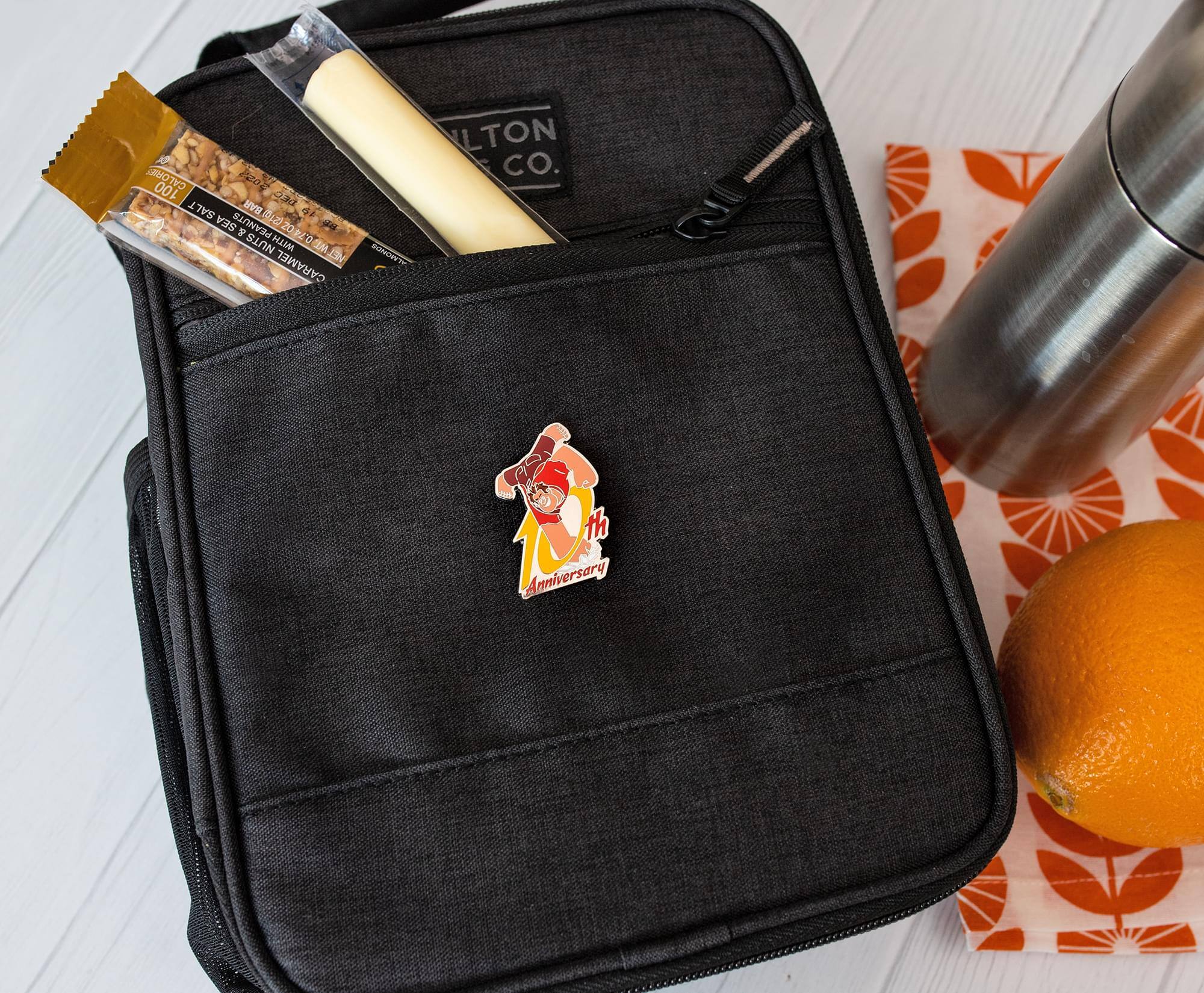 AP CALORIE 20 100 DEC i HVI SAL wwi22010 F SEA PEANUTS Y 20 NUTS WITH 0L O WT E CARAMEL CUTT LTON CO. th Anniversary