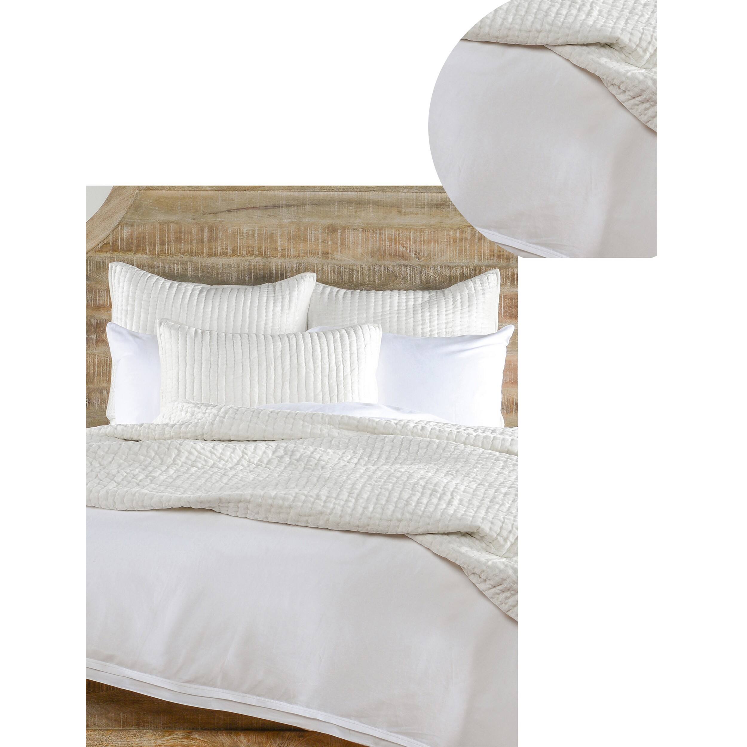 Left. Manhattan Lane - Lipa 92 x 96 Handmade Queen Quilt with Polyfill and Cotton Binding - Ivory.