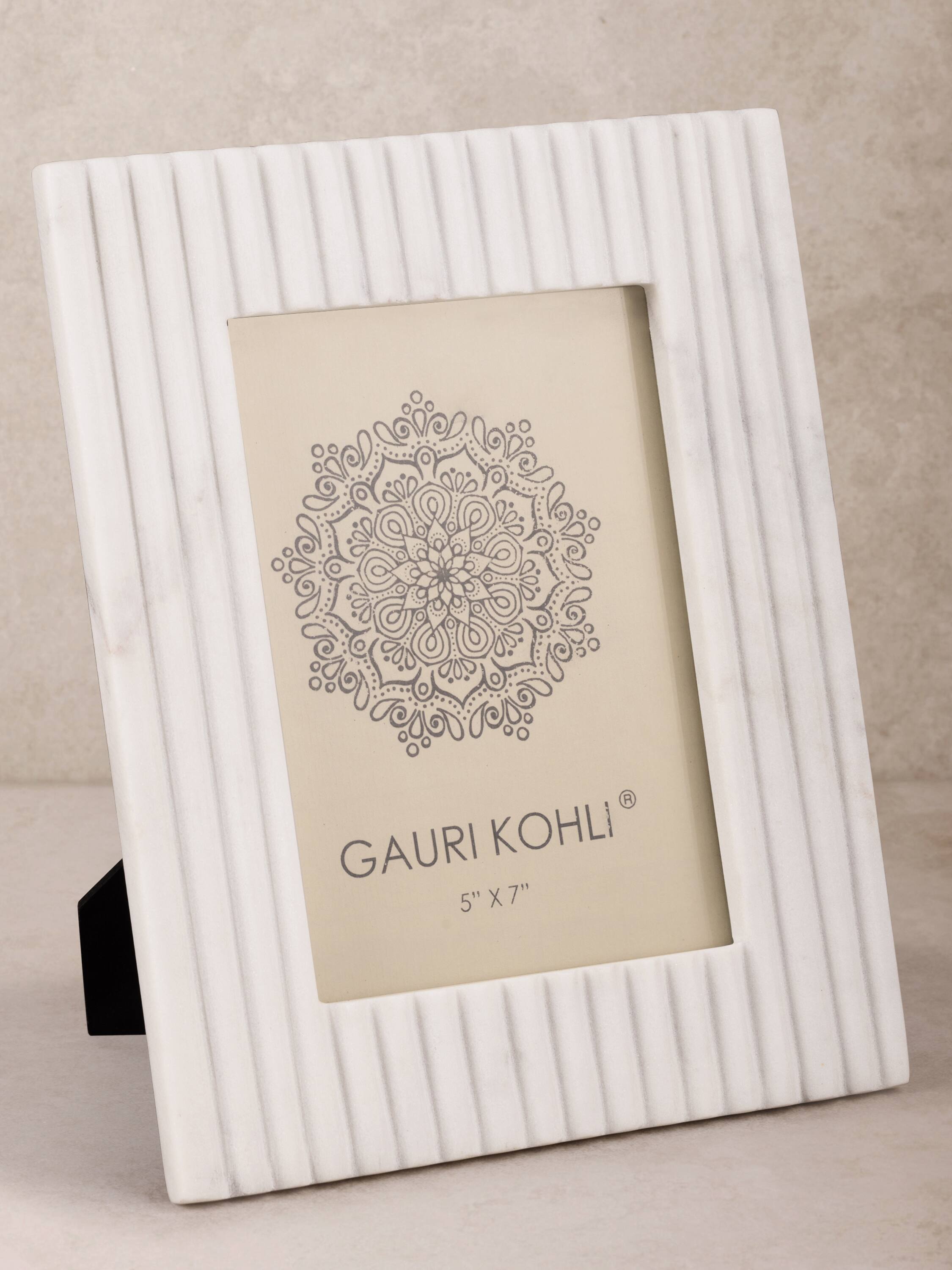 GAURI KOHLI  
5" X 7"
