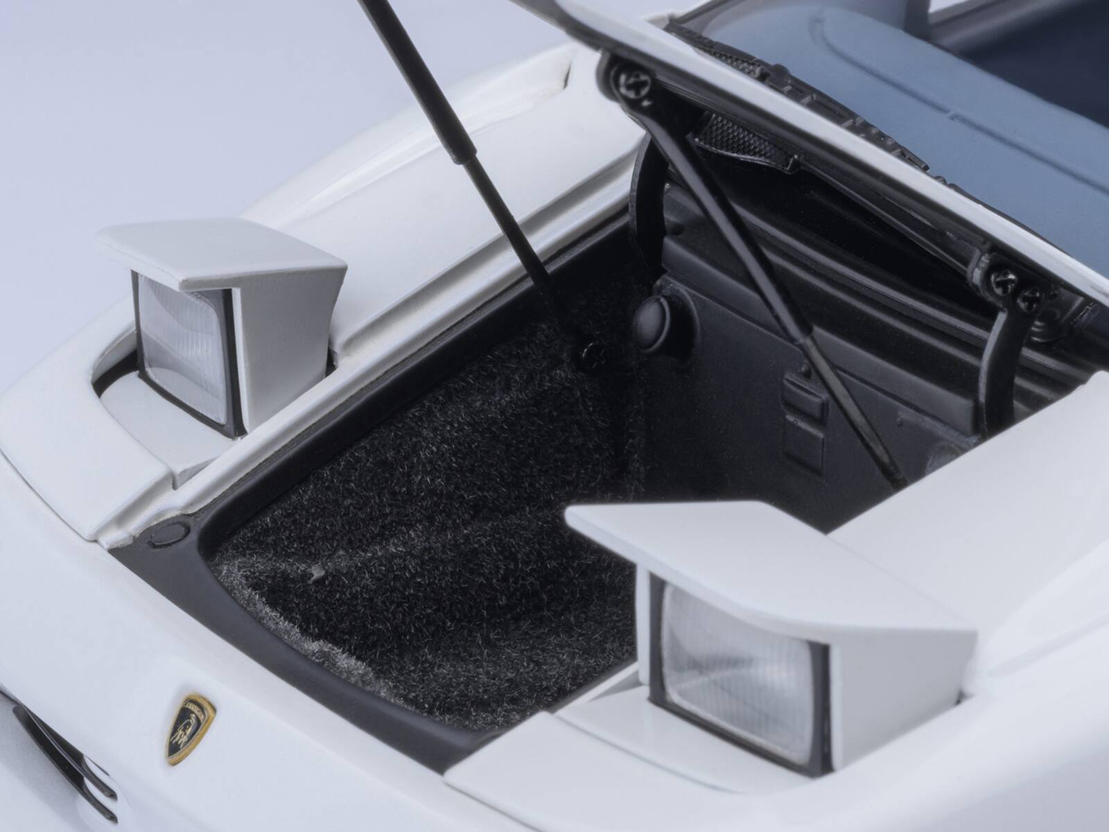 Alt View 2. Autoart - Lamborghini Diablo SE30 Jota Impact White 1/18 Model Car by Autoart.
