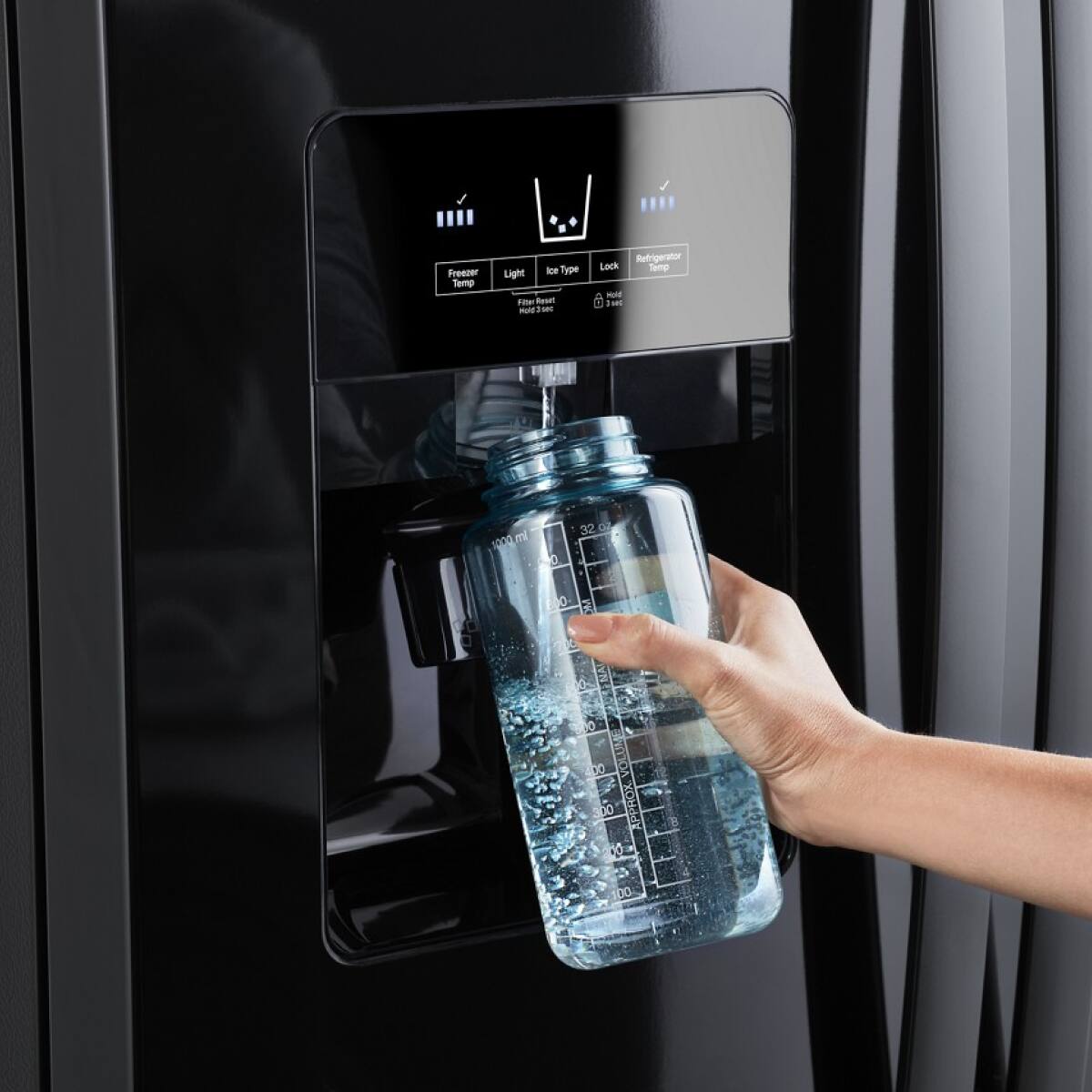 - Ice Type: Light
- Lock Temp: 32°F
- Refrig Temp: 40°F
- Freezer Temp: 0°F
- 1000 ml
- 10 oz
- 32°F
- 10 oz