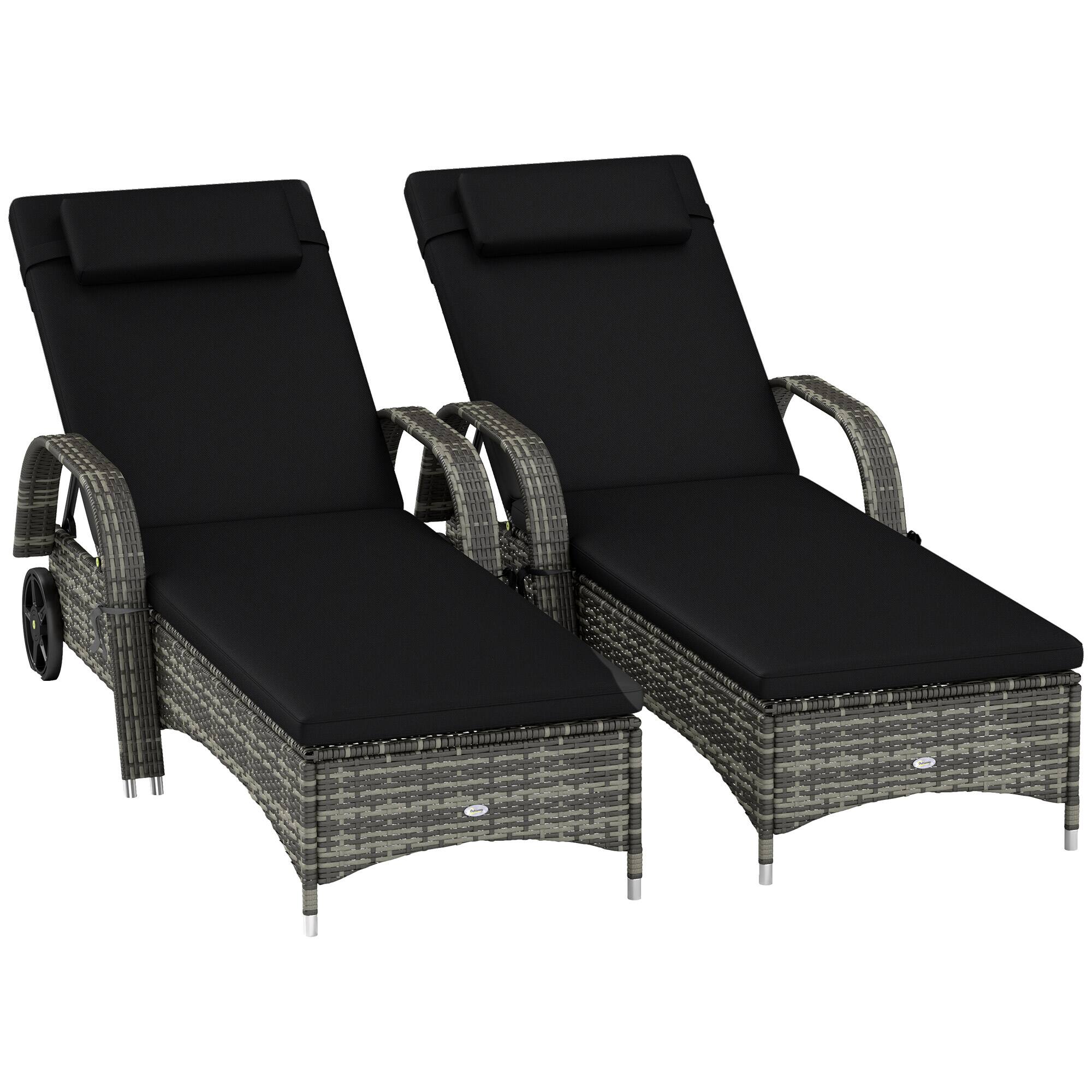 Outdoor Wicker Lounge Chairs