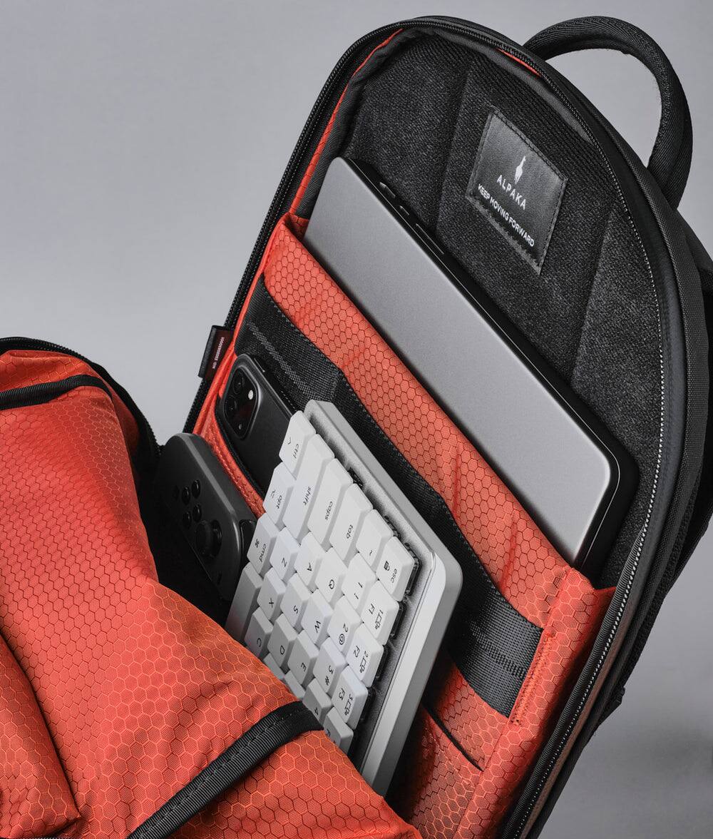 ALPAKA BARAGM KO FORWARD ORA  
1 SNFs  
caps nund N Po 1 N A  
I Q - I x S F M of 6  
8 D F2 E  
1 i a &