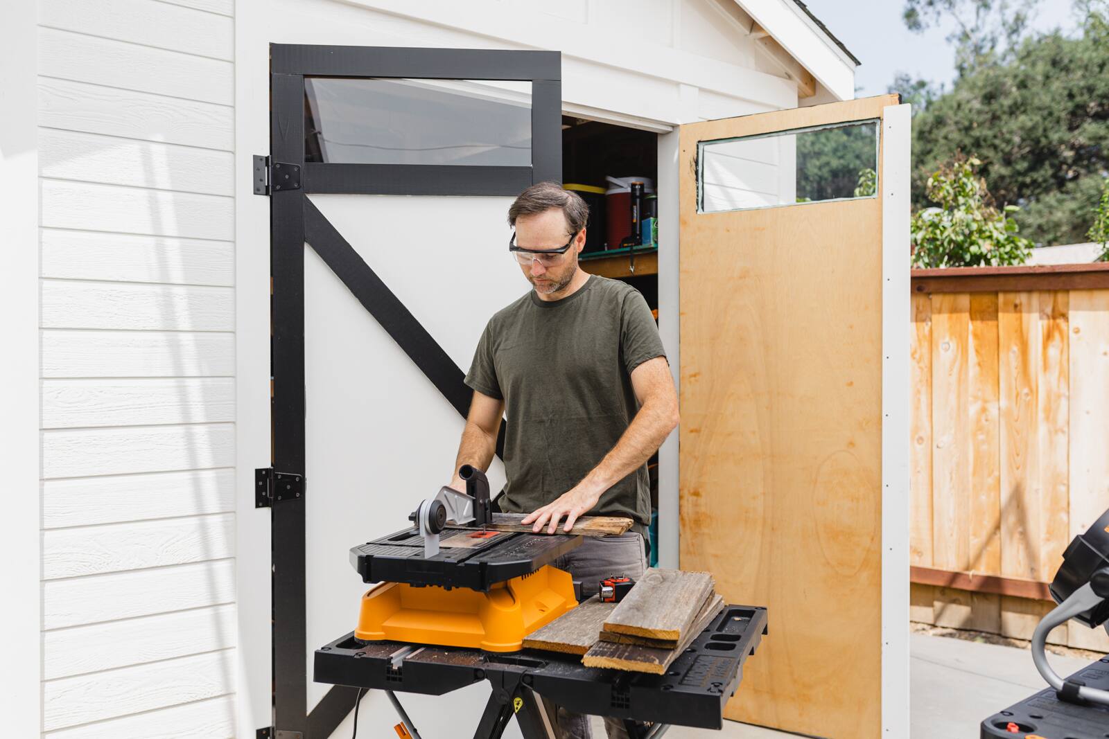 Alt View 20. WORX - 20V 7.25" Cordless Compound Miter Saw (1 x 4.0 Ah Battery and 1 x Charger) - Black.