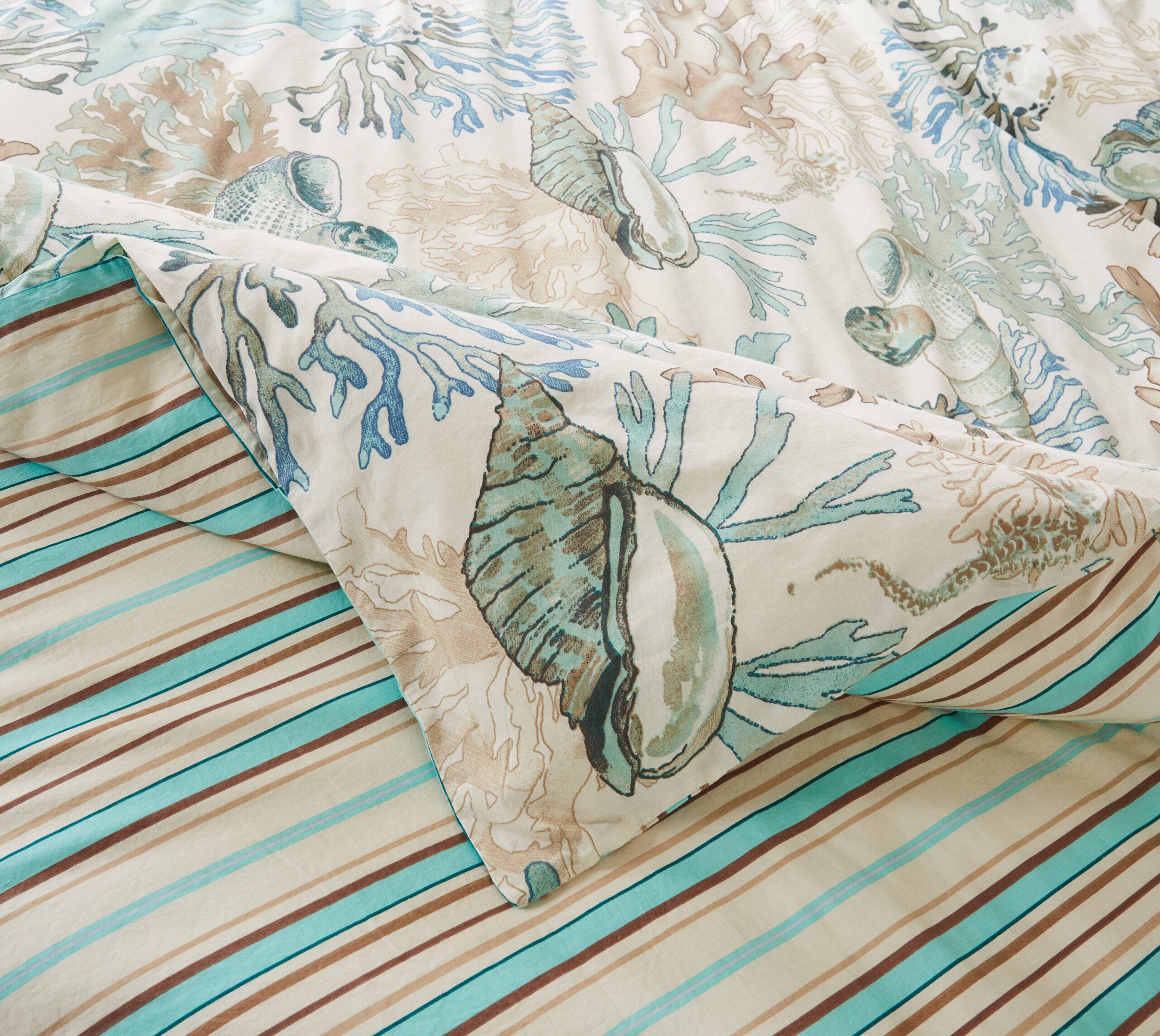 Angle. BreeBe - Atlantis Jade Duvet Set - 2 Piece Twin - Jade.